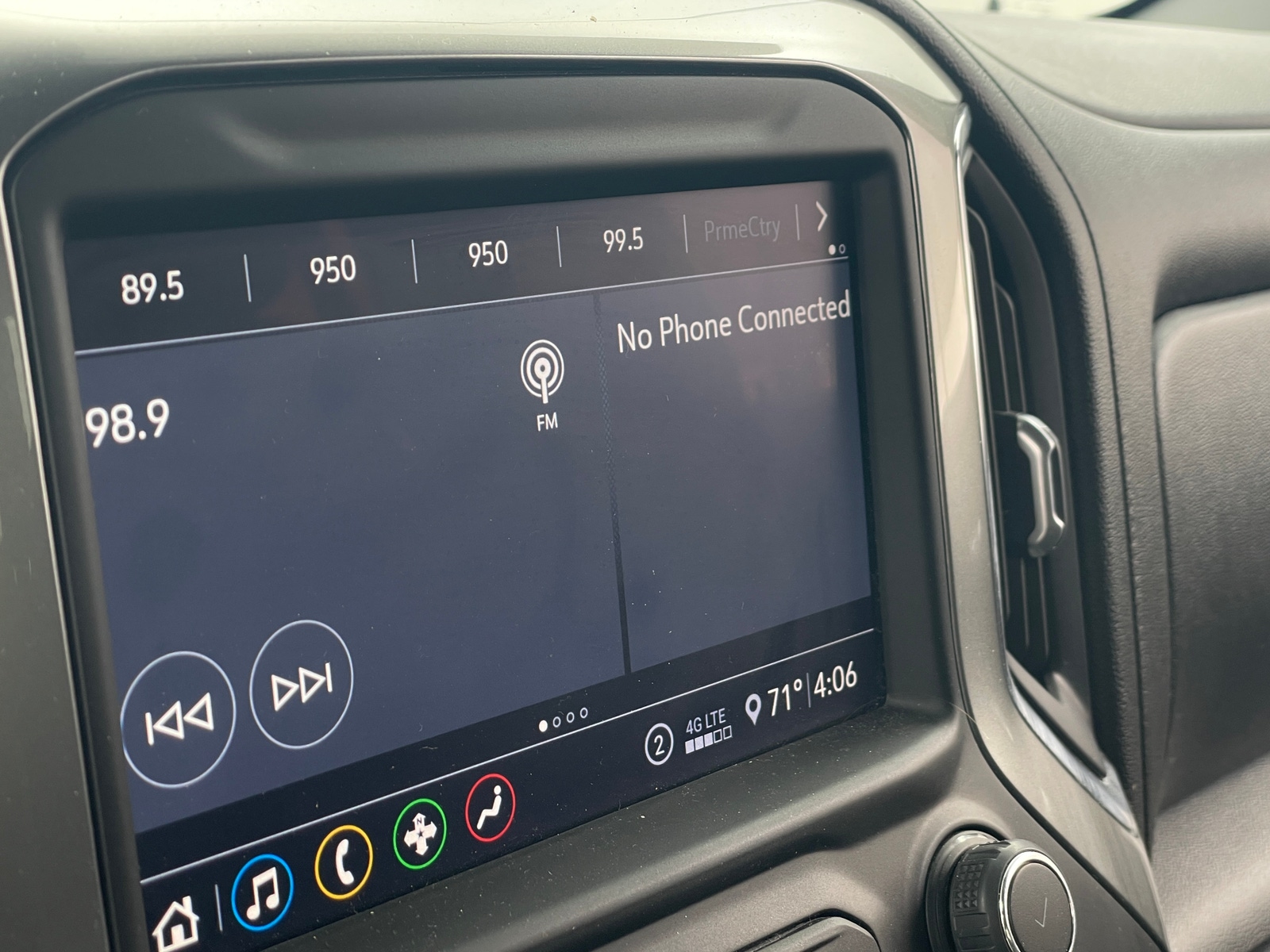 Thumbnail: 2020 Chevrolet Silverado 1500 - 4