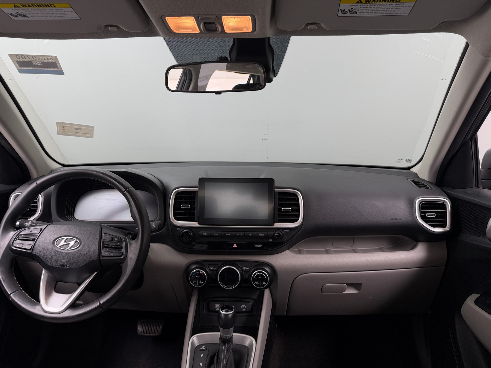 Thumbnail: 2023 Hyundai Venue - 3