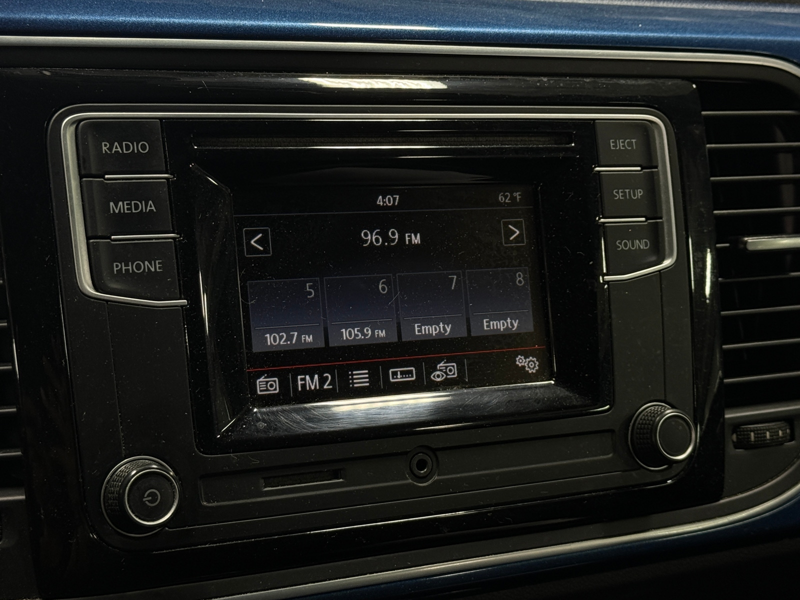 Thumbnail: 2017 Volkswagen Beetle - 3