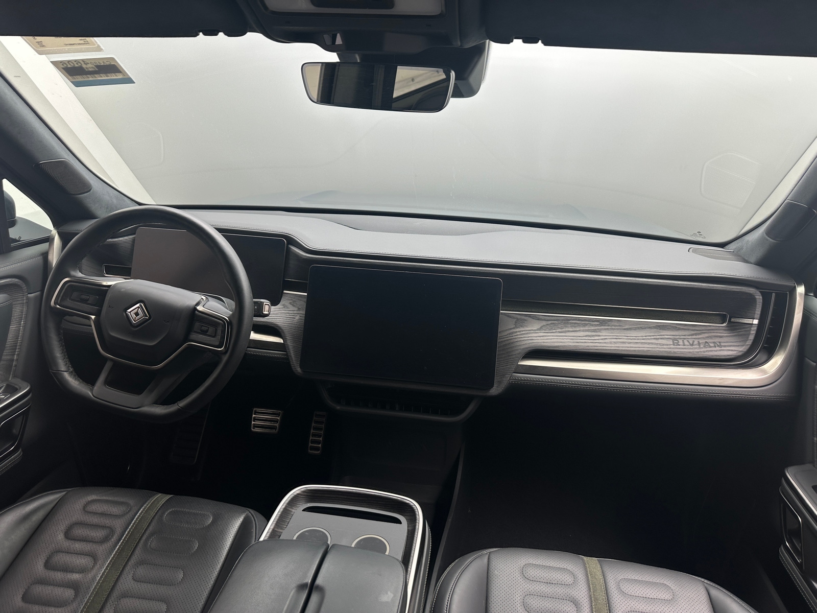 Thumbnail: 2023 Rivian R1S - 2