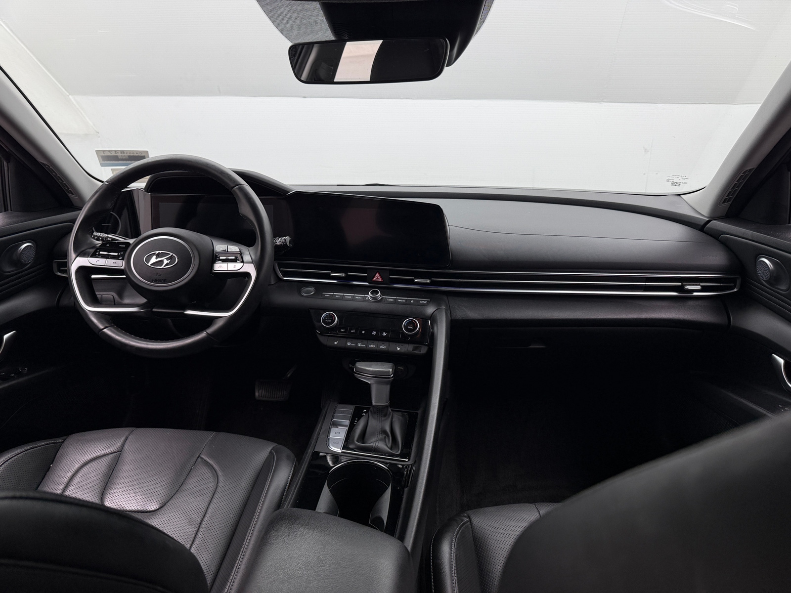 Thumbnail: 2023 Hyundai Elantra - 2