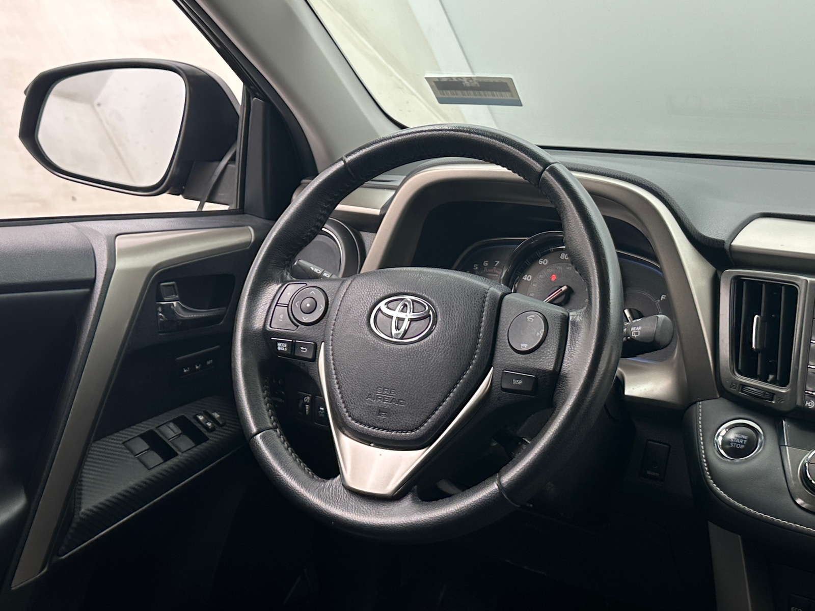 Thumbnail: 2015 Toyota RAV4 - 5