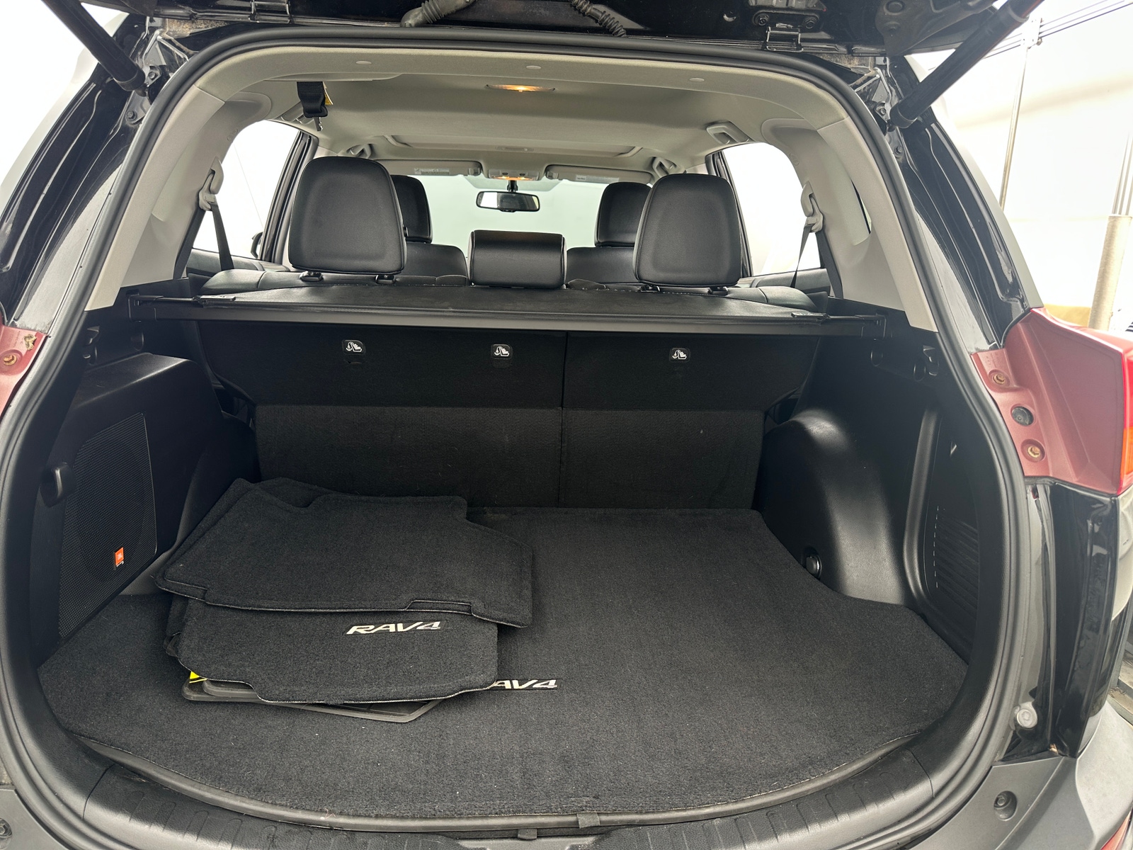 Thumbnail: 2015 Toyota RAV4 - 7