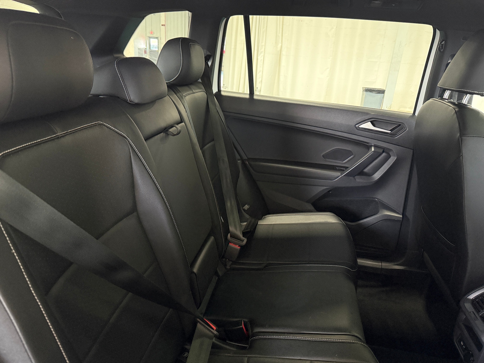 Thumbnail: 2021 Volkswagen Tiguan - 5