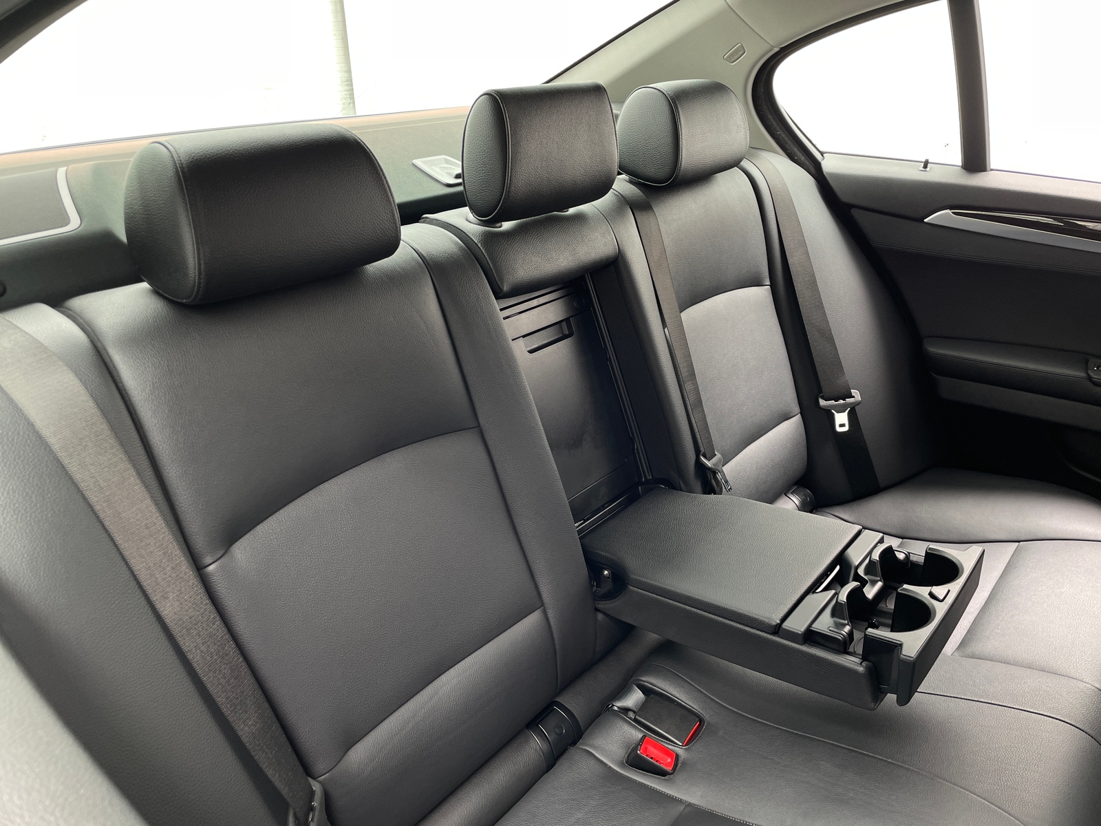 Thumbnail: 2014 BMW 5 Series - 5