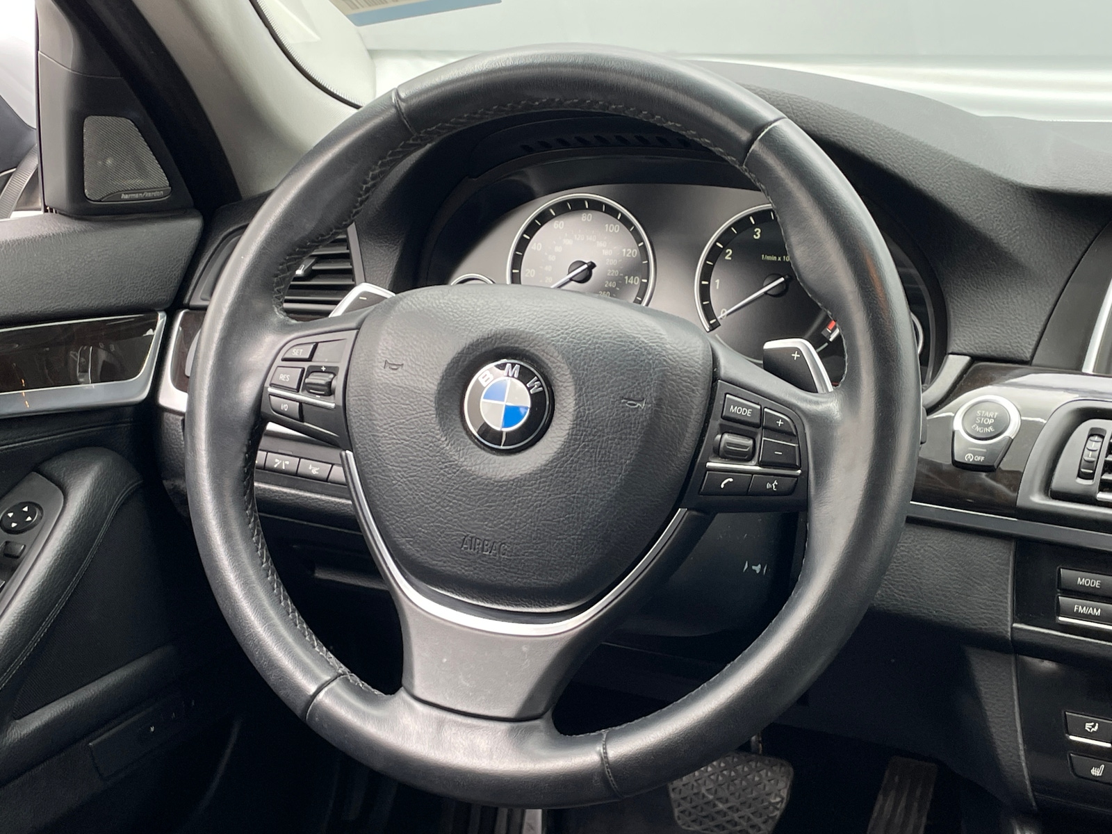 Thumbnail: 2014 BMW 5 Series - 4