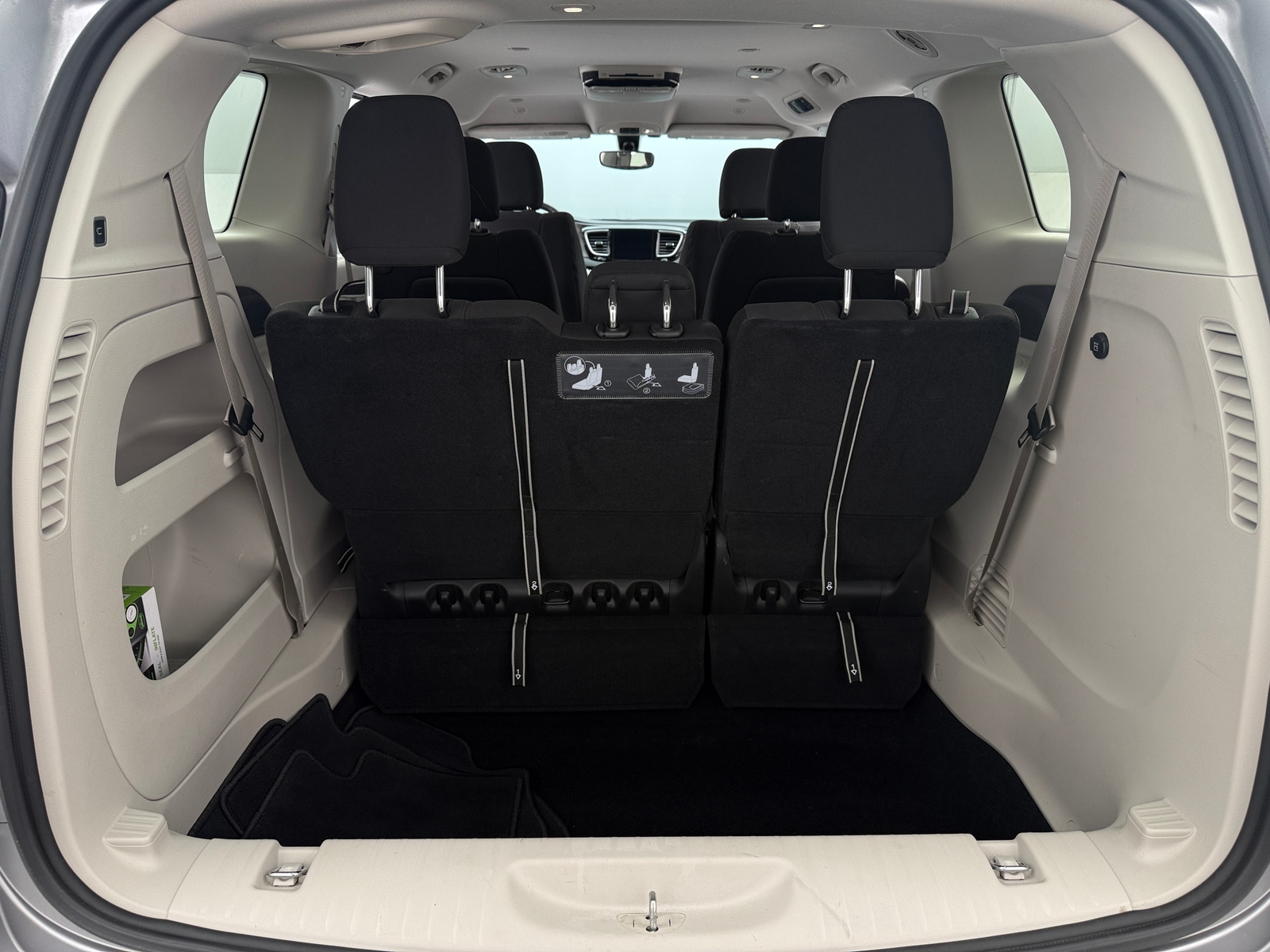 Thumbnail: 2020 Chrysler Pacifica - 7