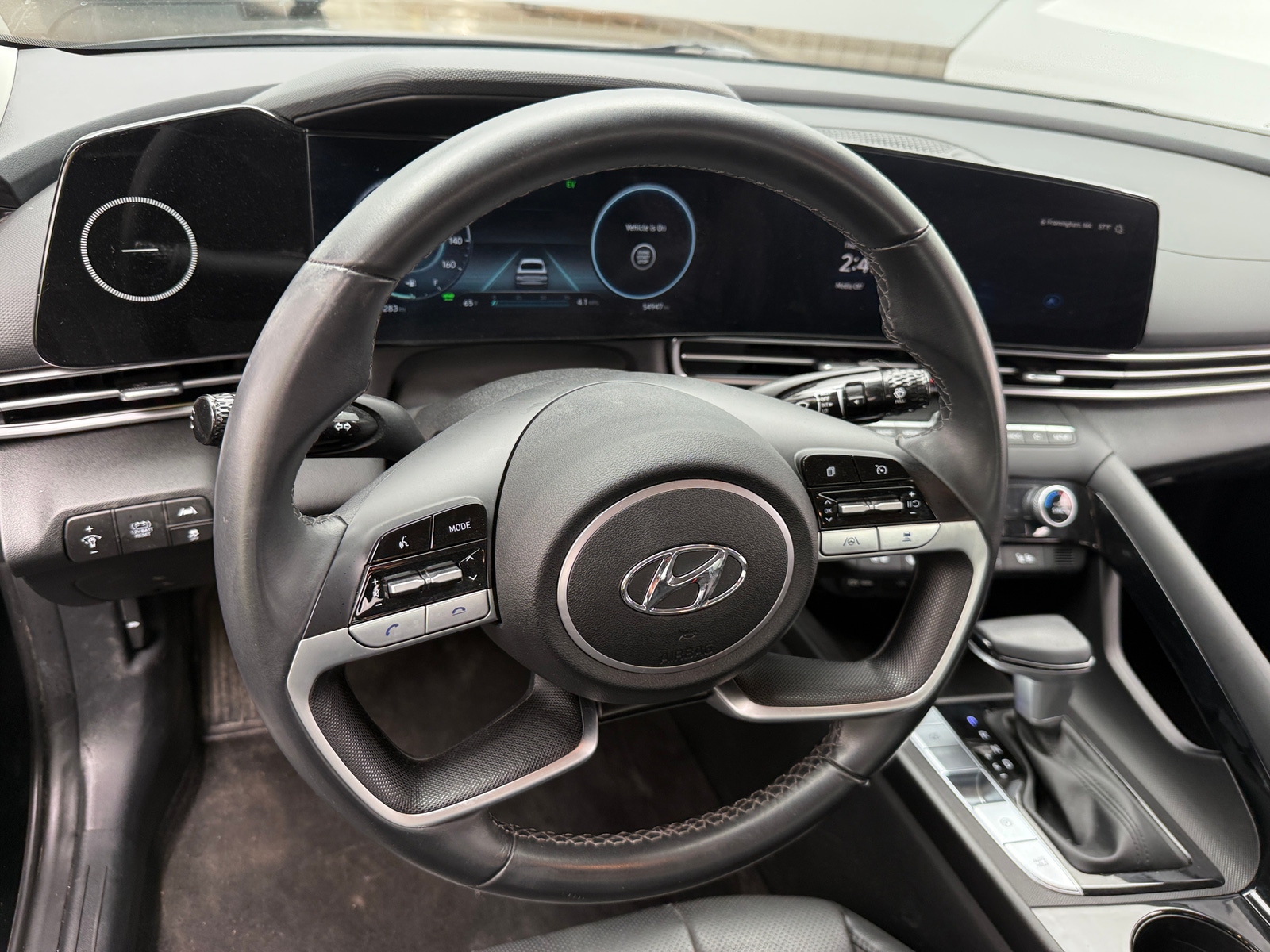 Thumbnail: 2023 Hyundai Elantra - 4