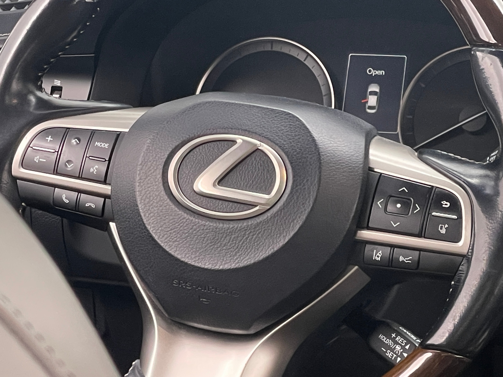 Thumbnail: 2016 Lexus ES - 4