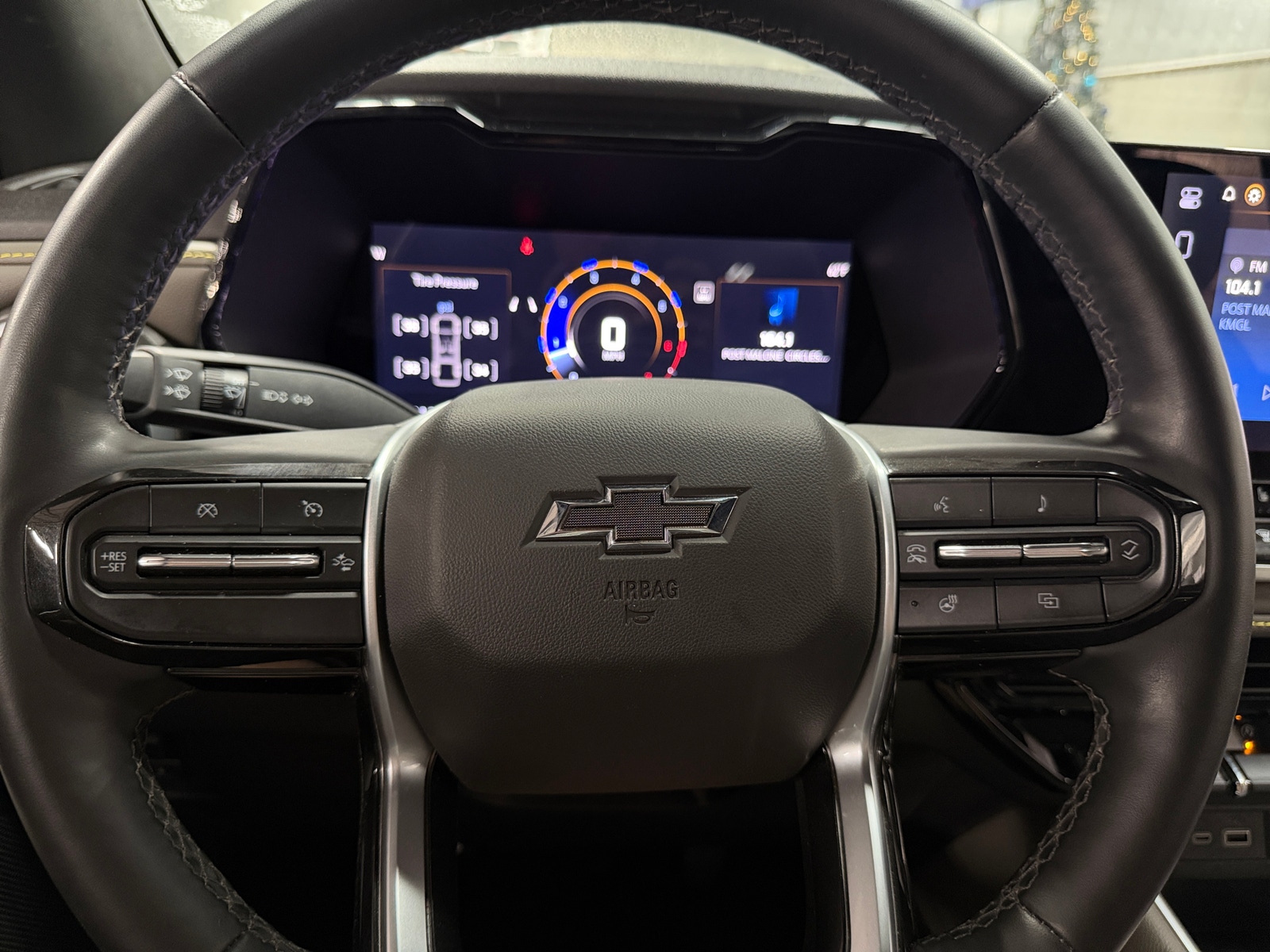 Thumbnail: 2024 Chevrolet Colorado - 5