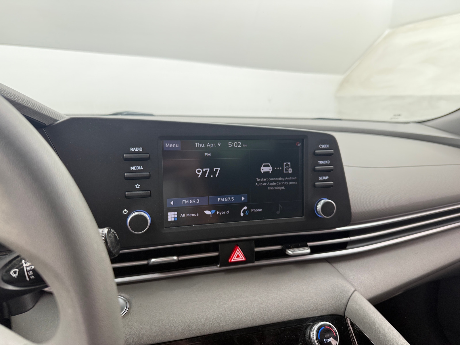 Thumbnail: 2022 Hyundai Elantra - 4