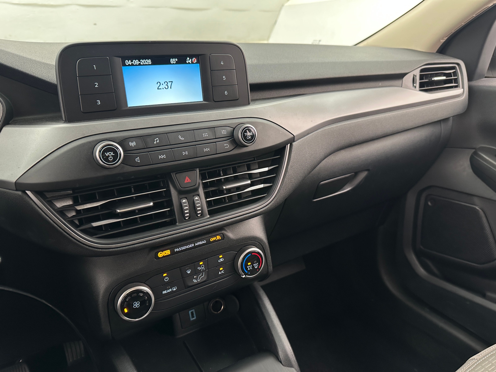 Thumbnail: 2020 Ford Escape - 4