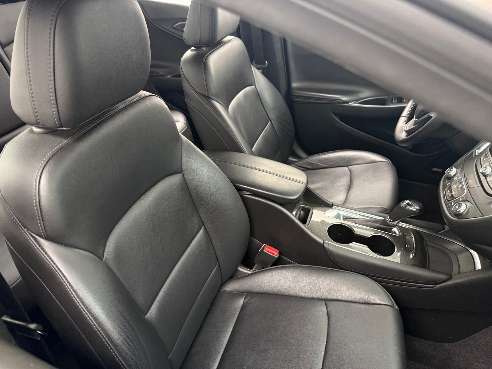 Thumbnail: 2018 Chevrolet Malibu - 2