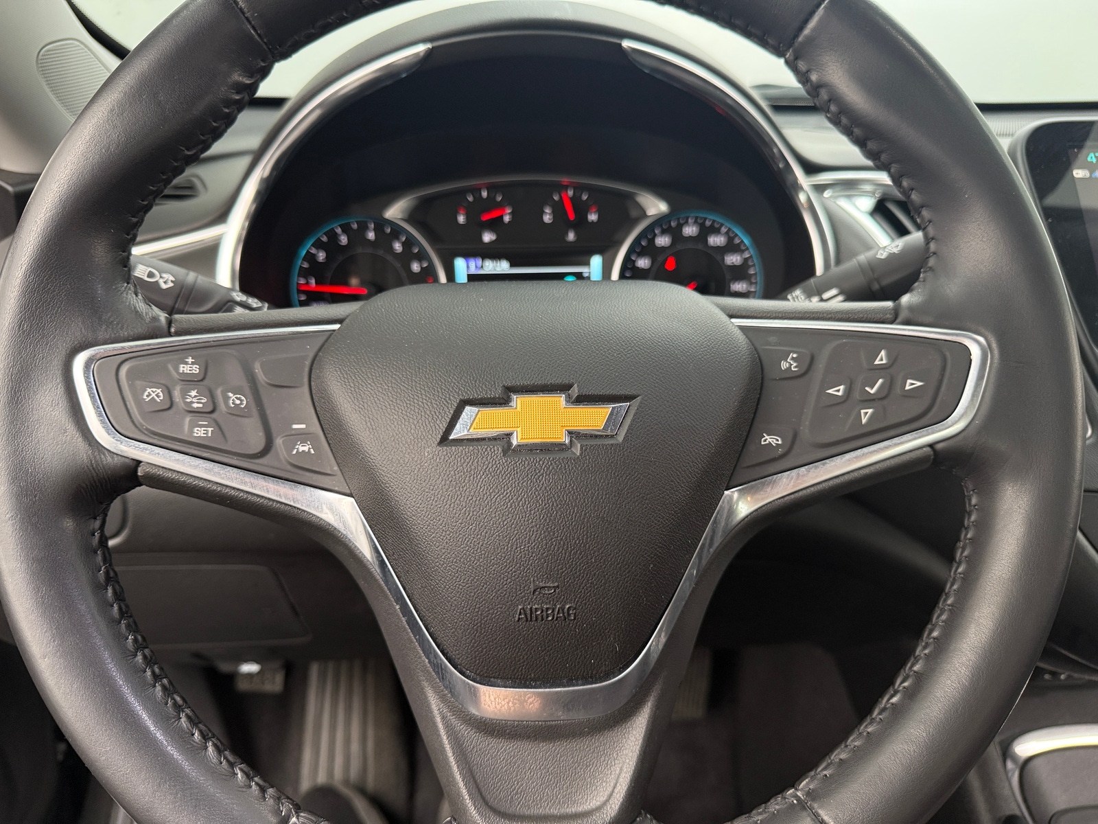 Thumbnail: 2018 Chevrolet Malibu - 5