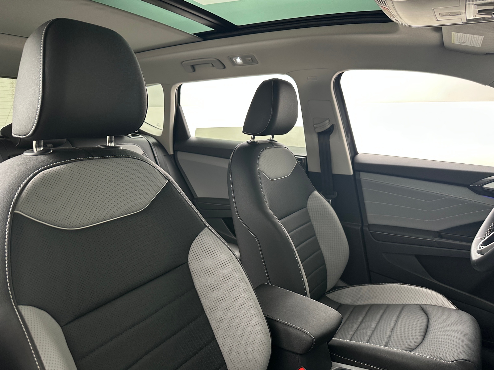 Thumbnail: 2024 Volkswagen Taos - 2