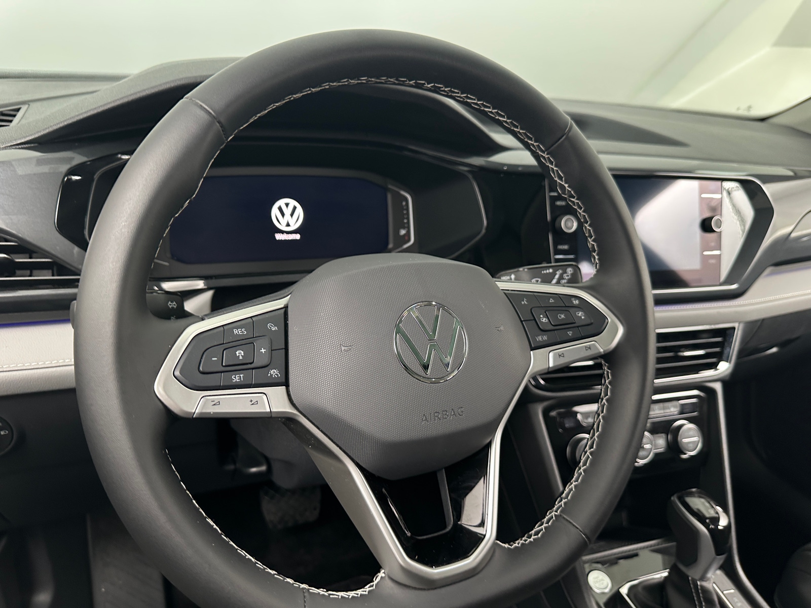 Thumbnail: 2024 Volkswagen Taos - 5