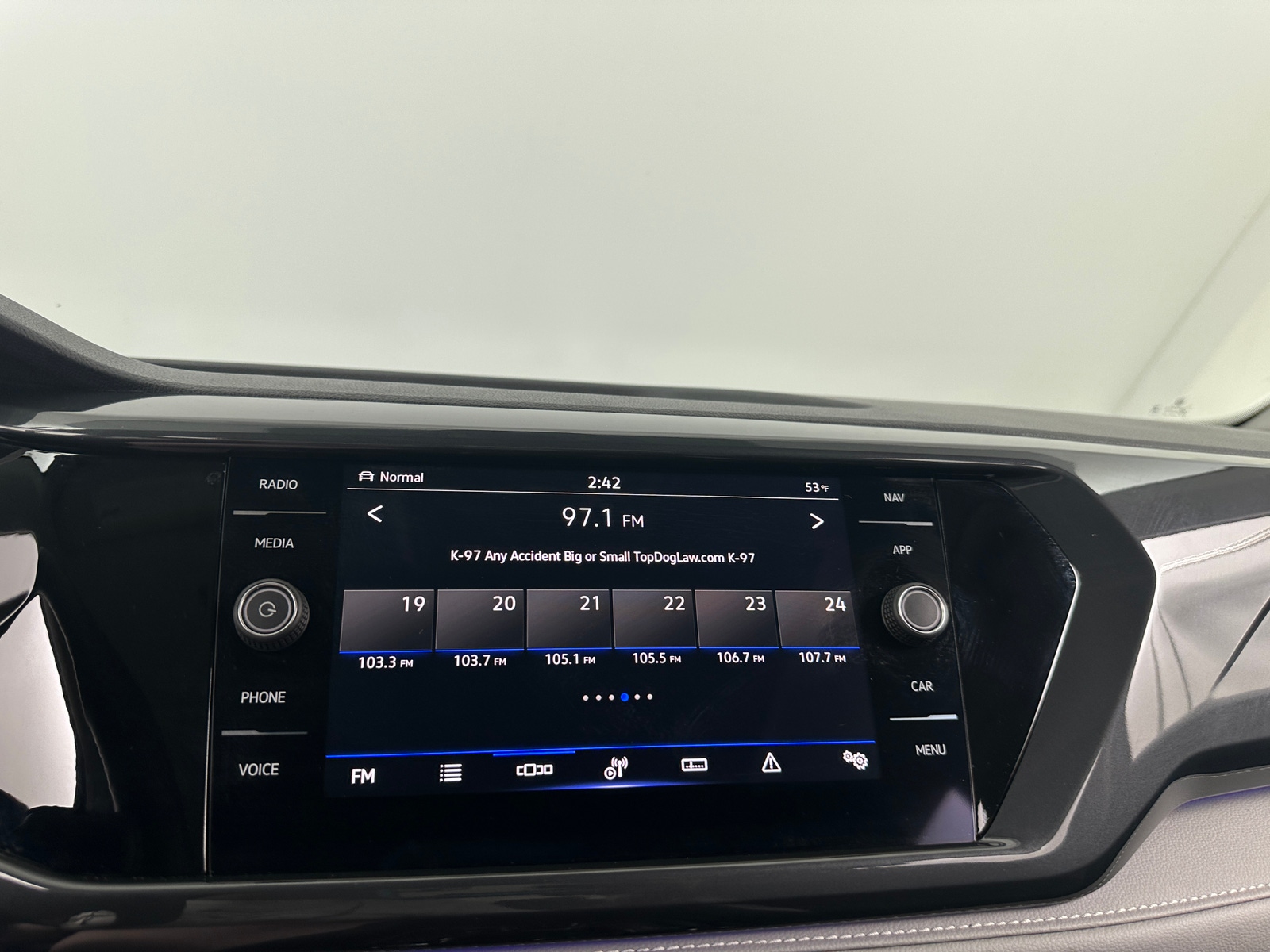 Thumbnail: 2024 Volkswagen Taos - 4