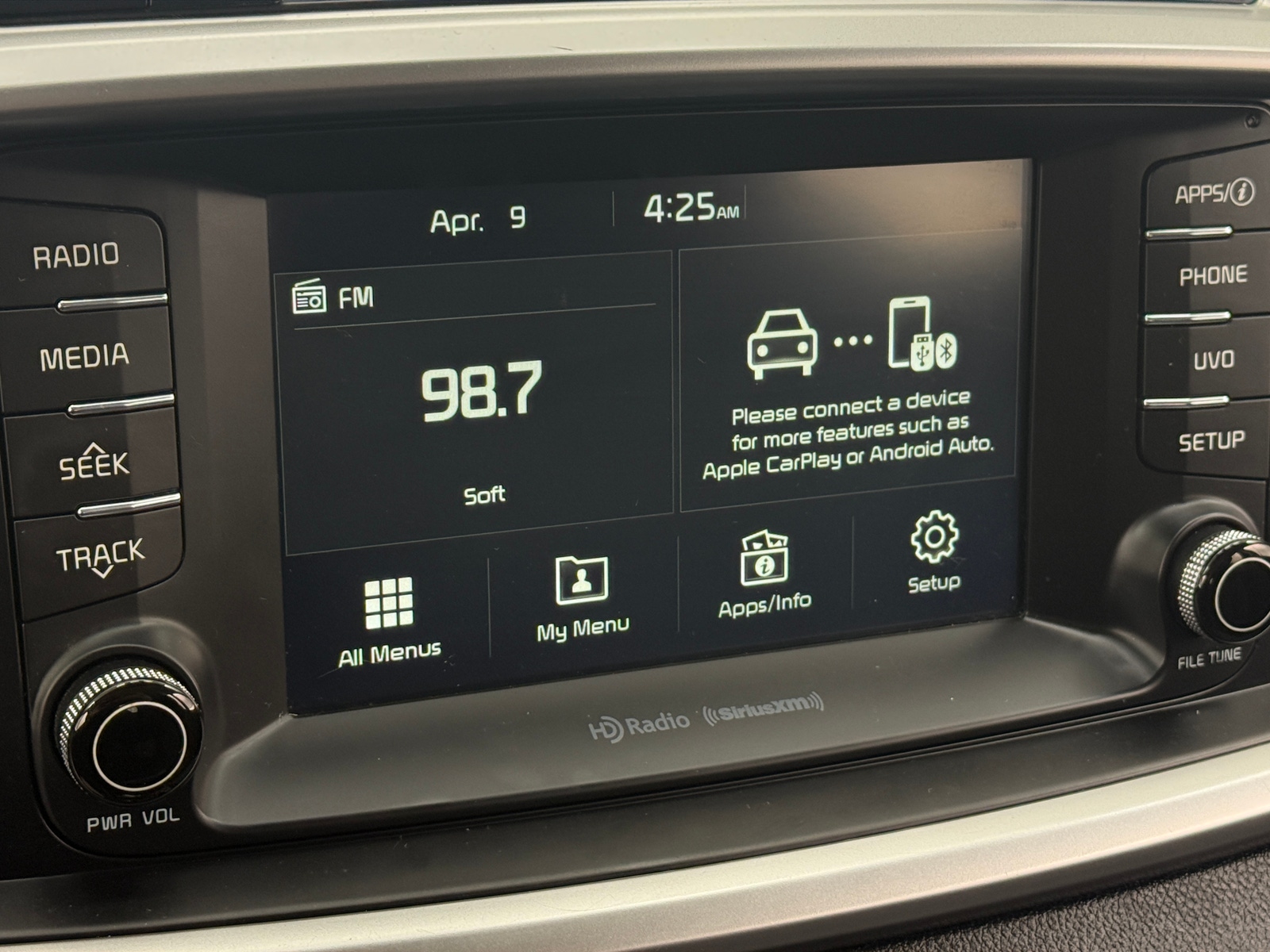 Thumbnail: 2017 Kia Sorento - 4