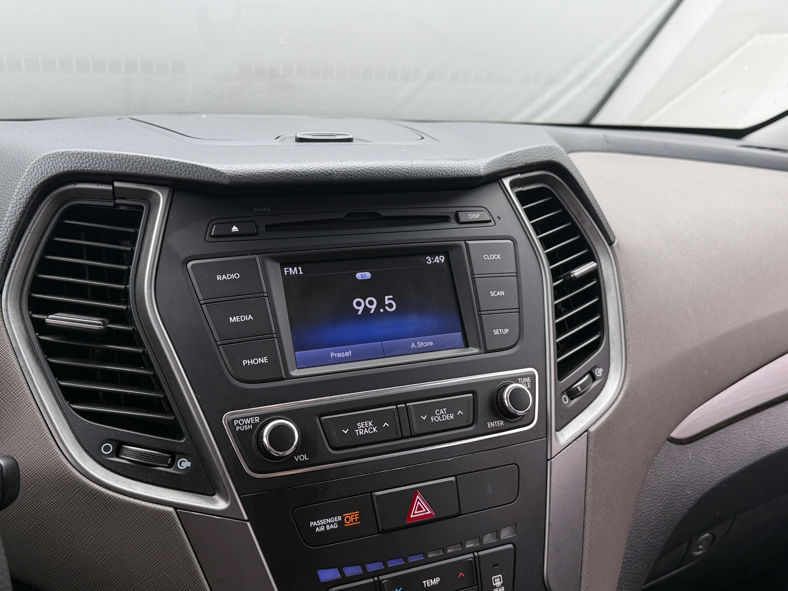 Thumbnail: 2017 Hyundai Santa Fe - 4