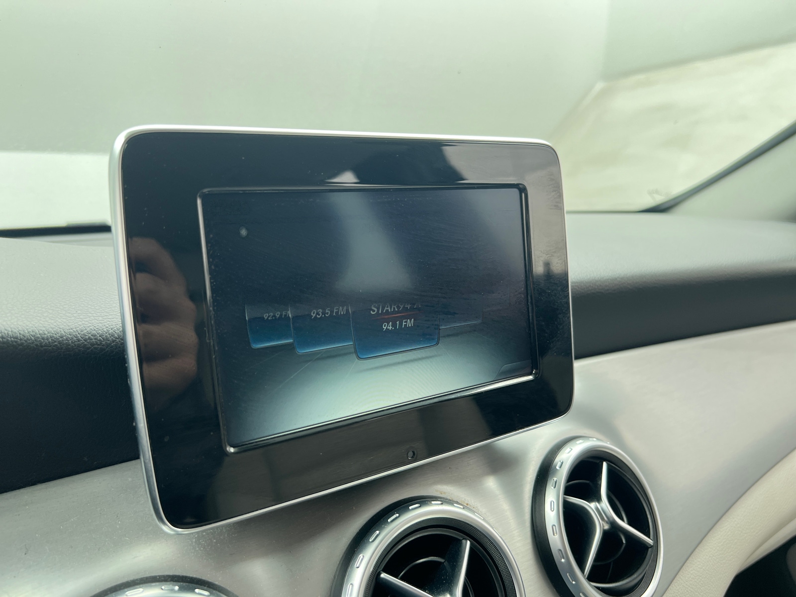 Thumbnail: 2016 Mercedes-Benz GLA - 3