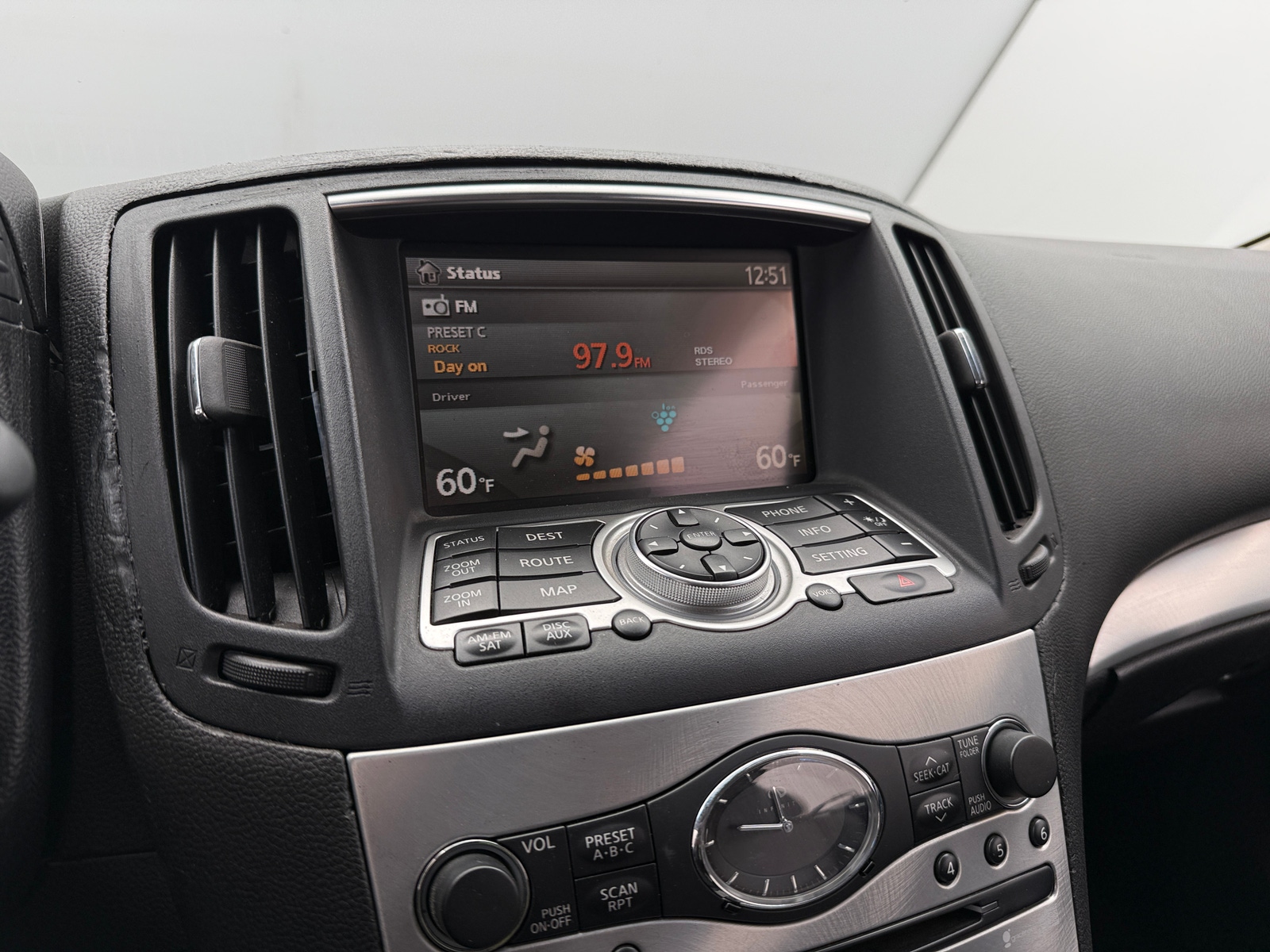 Thumbnail: 2009 INFINITI G37 - 3