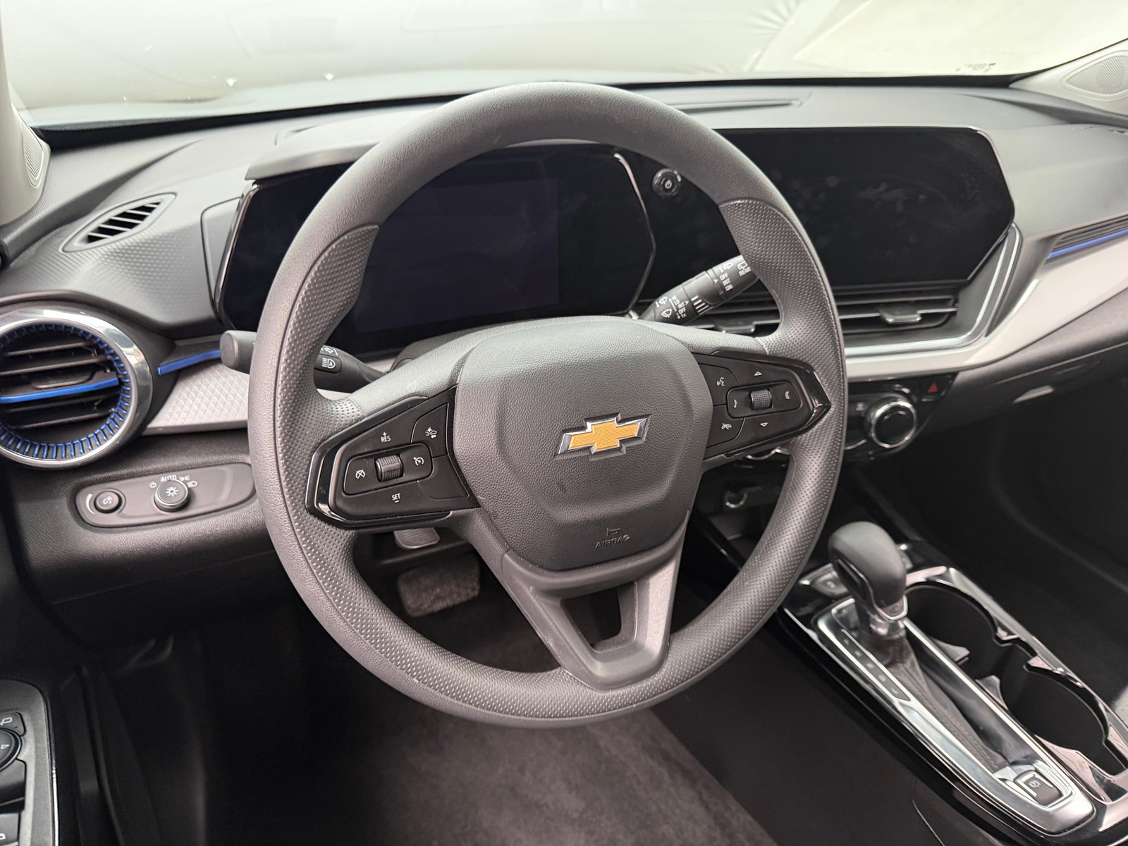 Thumbnail: 2025 Chevrolet Trax - 5