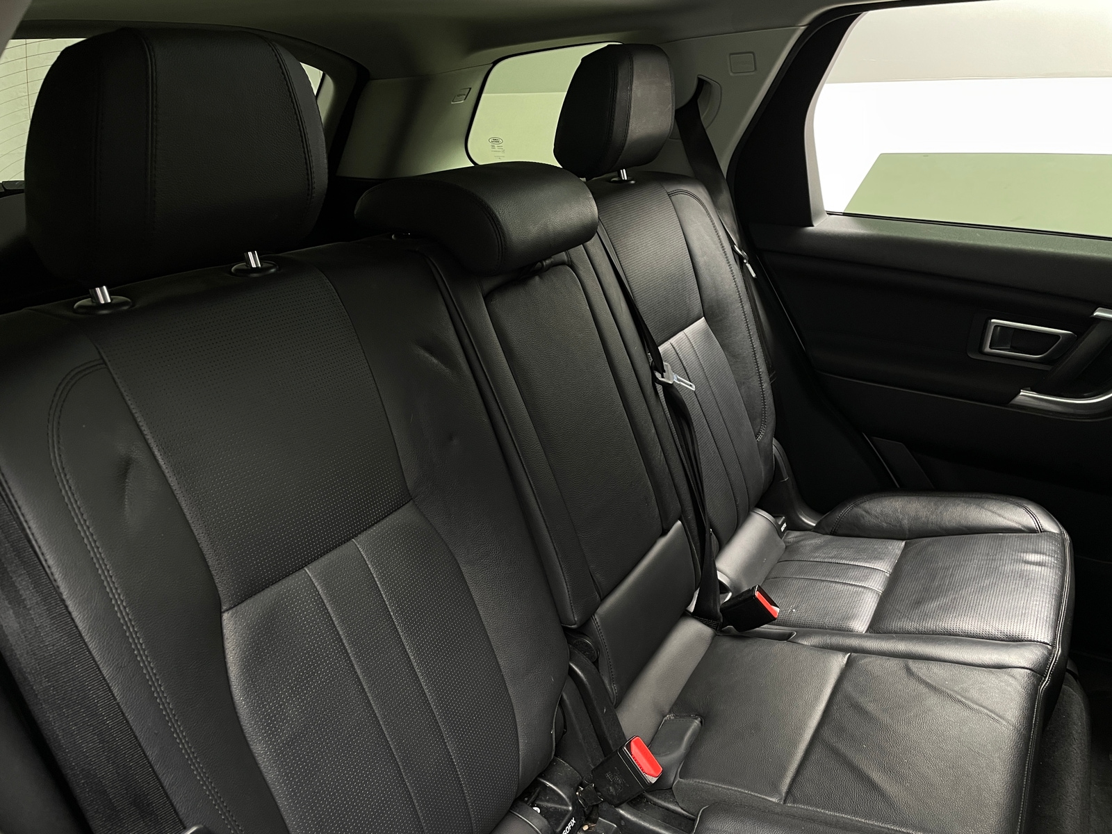 Thumbnail: 2019 Land Rover Discovery Sport - 5