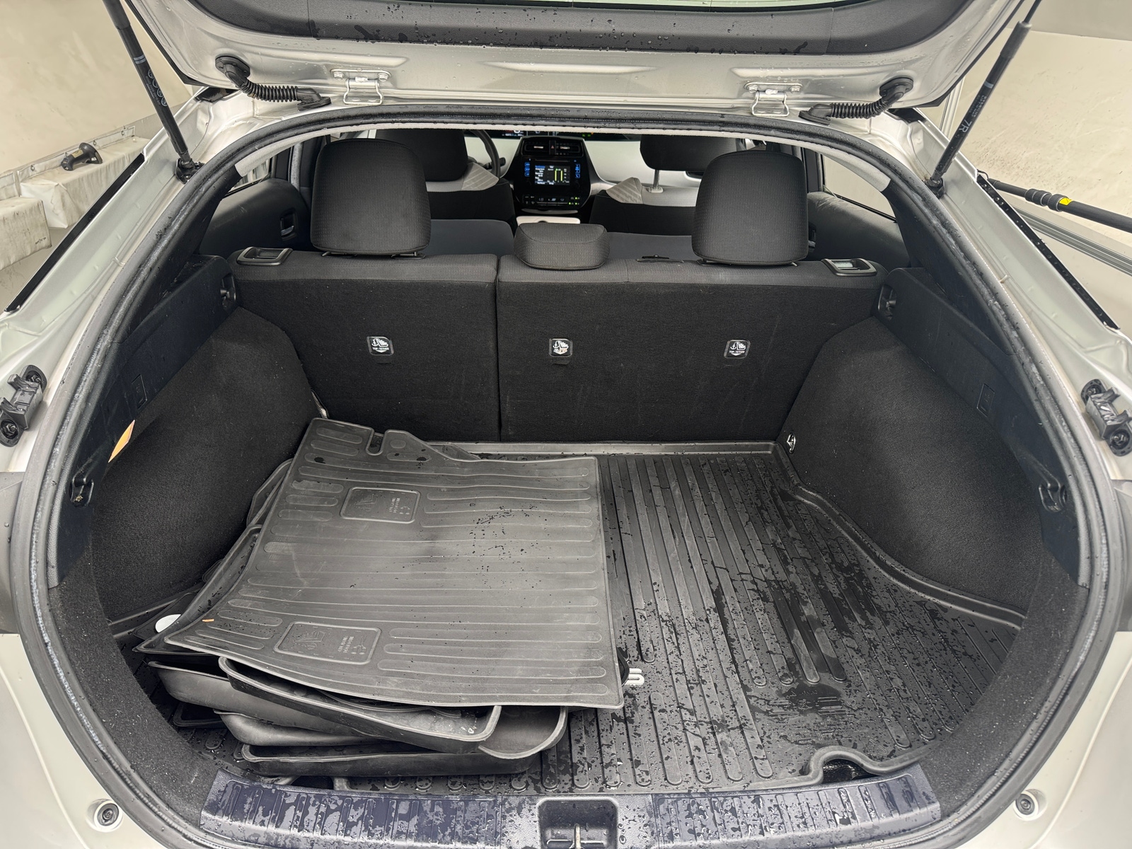 Thumbnail: 2018 Toyota Prius - 7