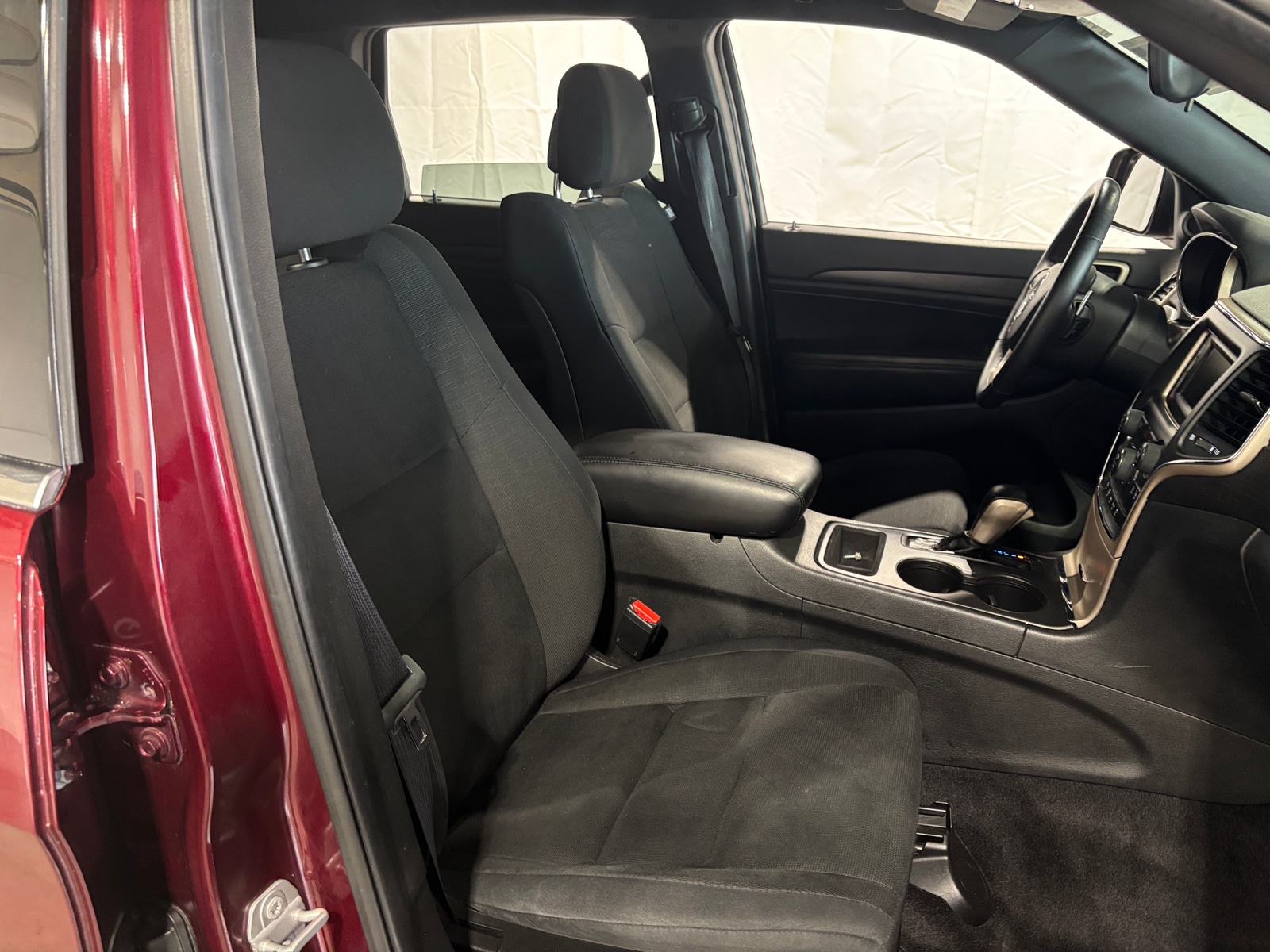 Thumbnail: 2017 Jeep Grand Cherokee - 2