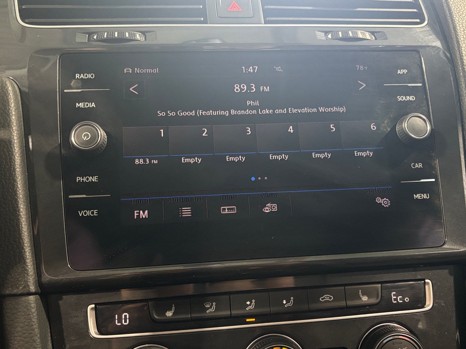 Thumbnail: 2019 Volkswagen e-Golf - 4