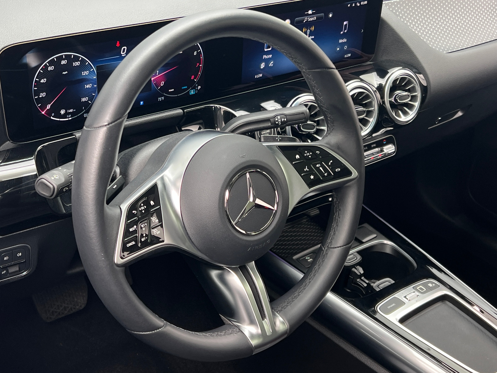 Thumbnail: 2025 Mercedes-Benz GLA - 4