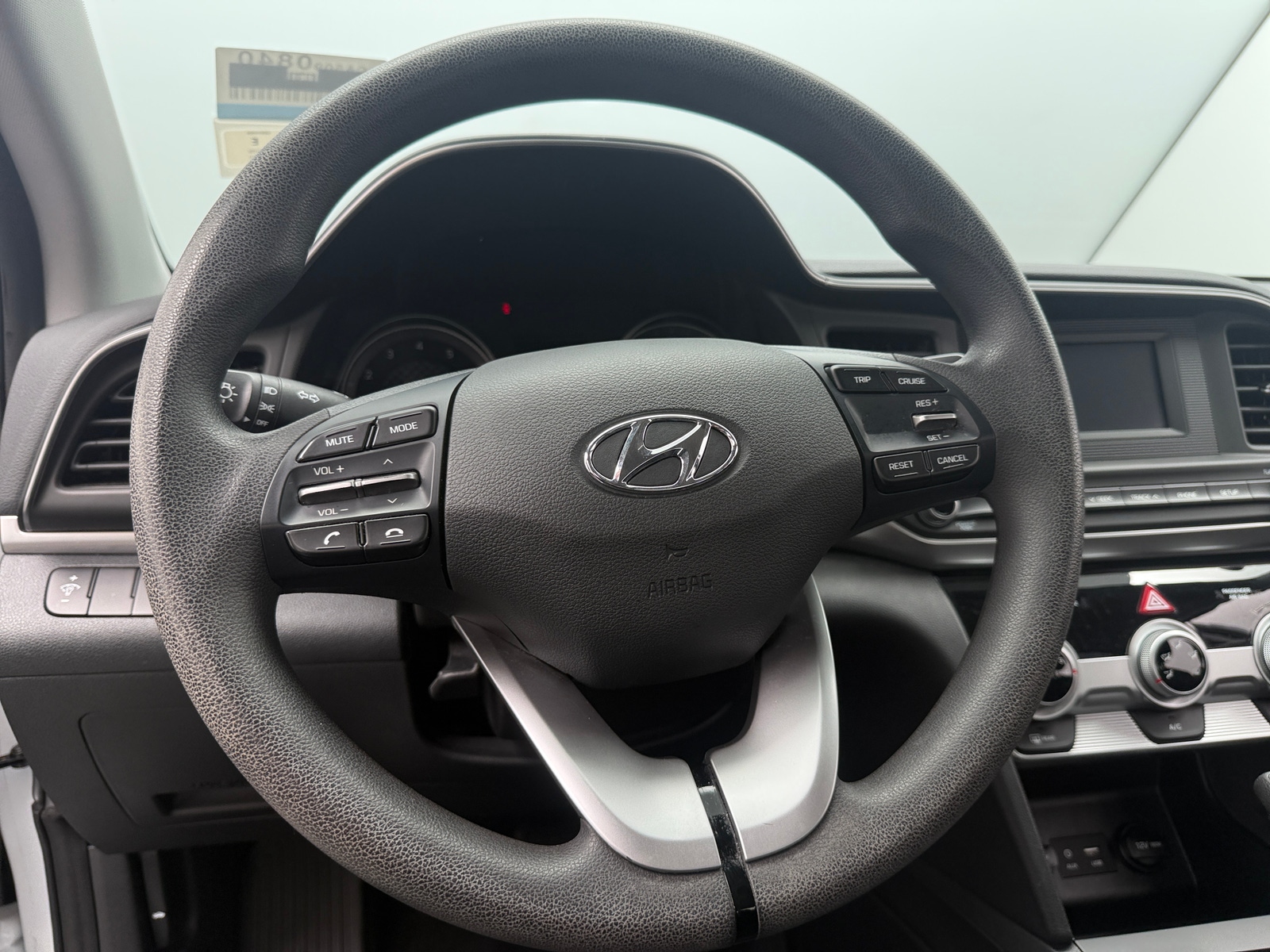 Thumbnail: 2019 Hyundai Elantra - 5