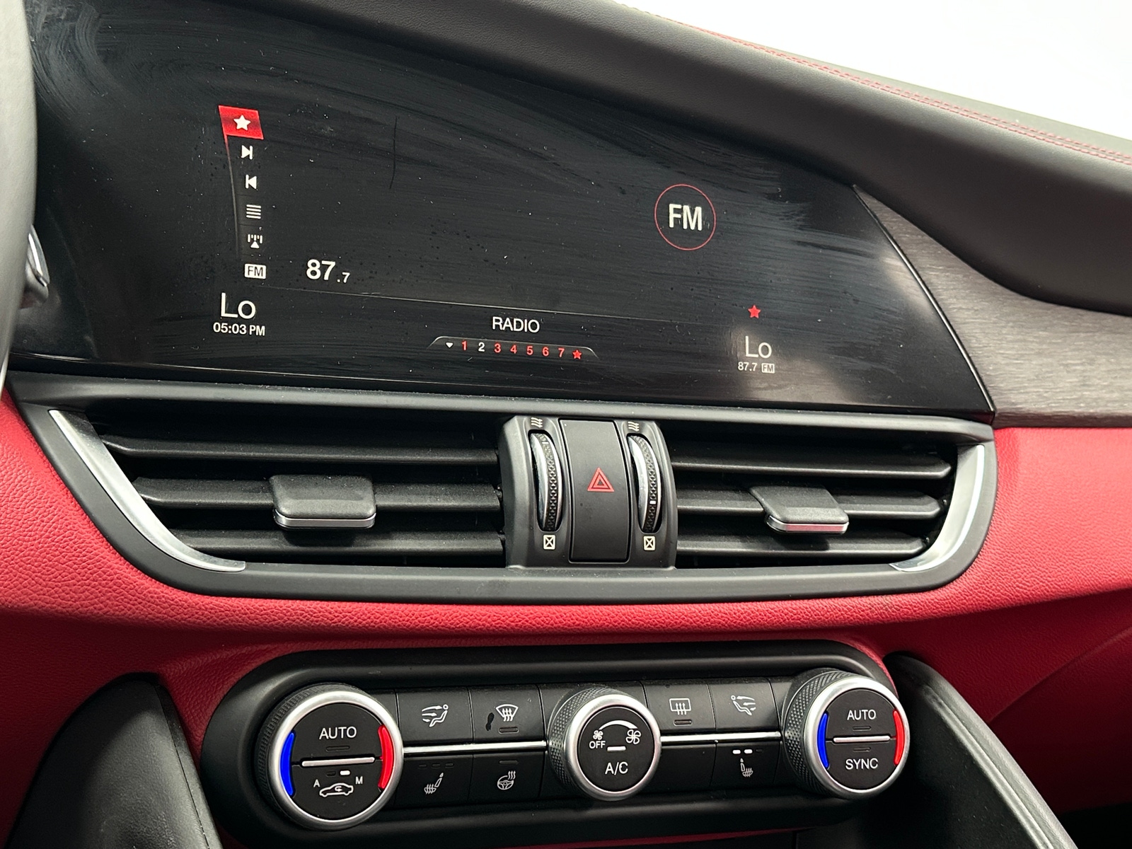 Thumbnail: 2019 Alfa Romeo Giulia - 3