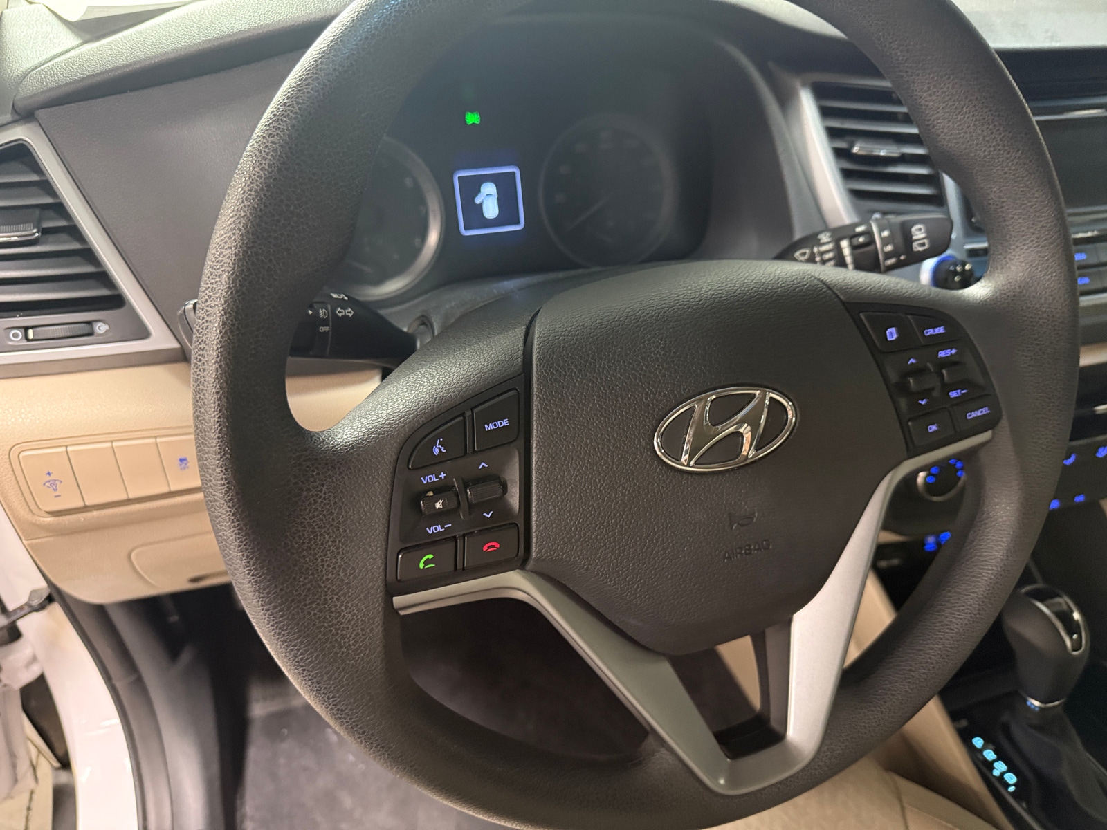 Thumbnail: 2016 Hyundai Tucson - 5