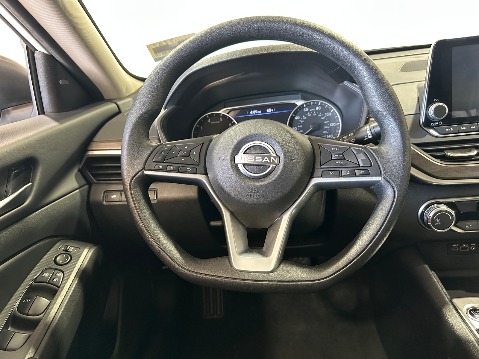 Thumbnail: 2025 Nissan Altima - 5