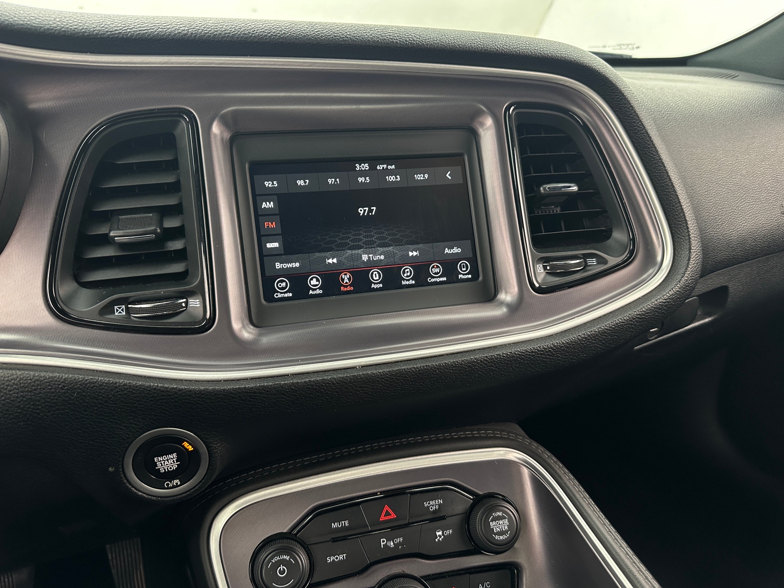 Thumbnail: 2019 Dodge Challenger - 3