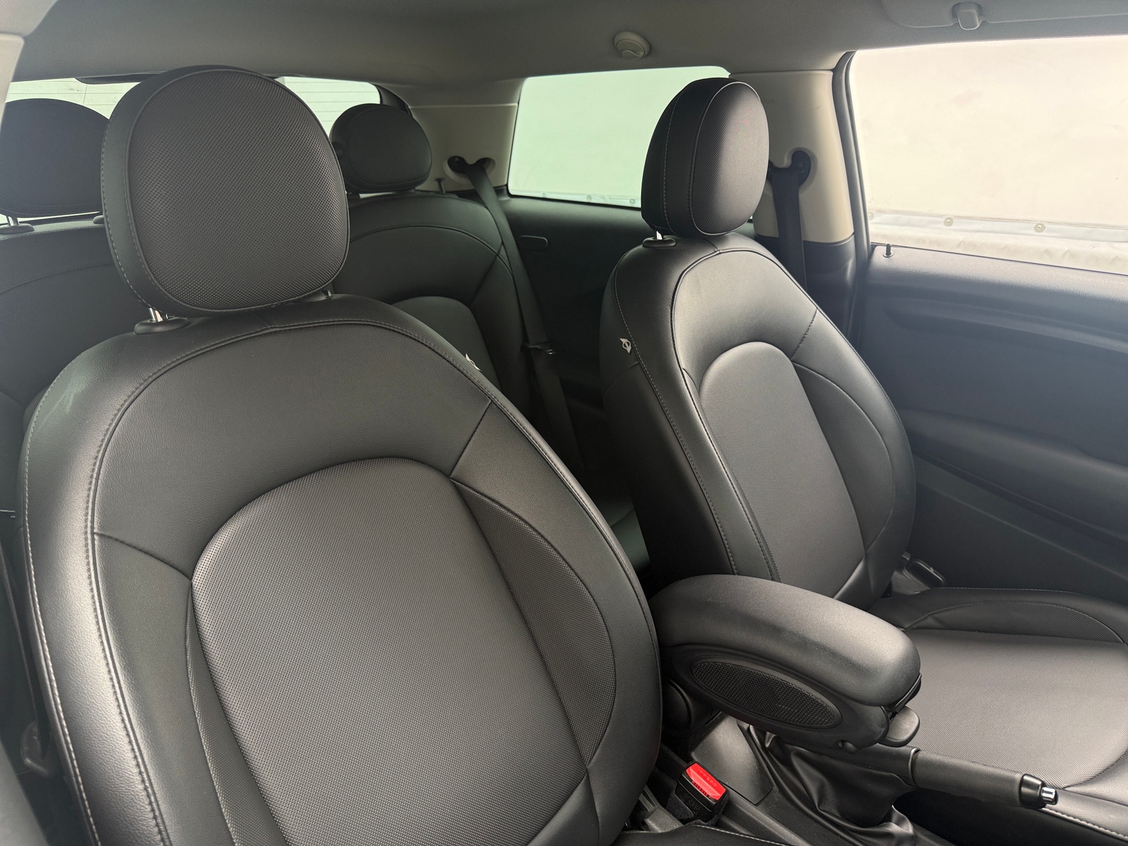 Thumbnail: 2015 MINI Cooper Hardtop - 2