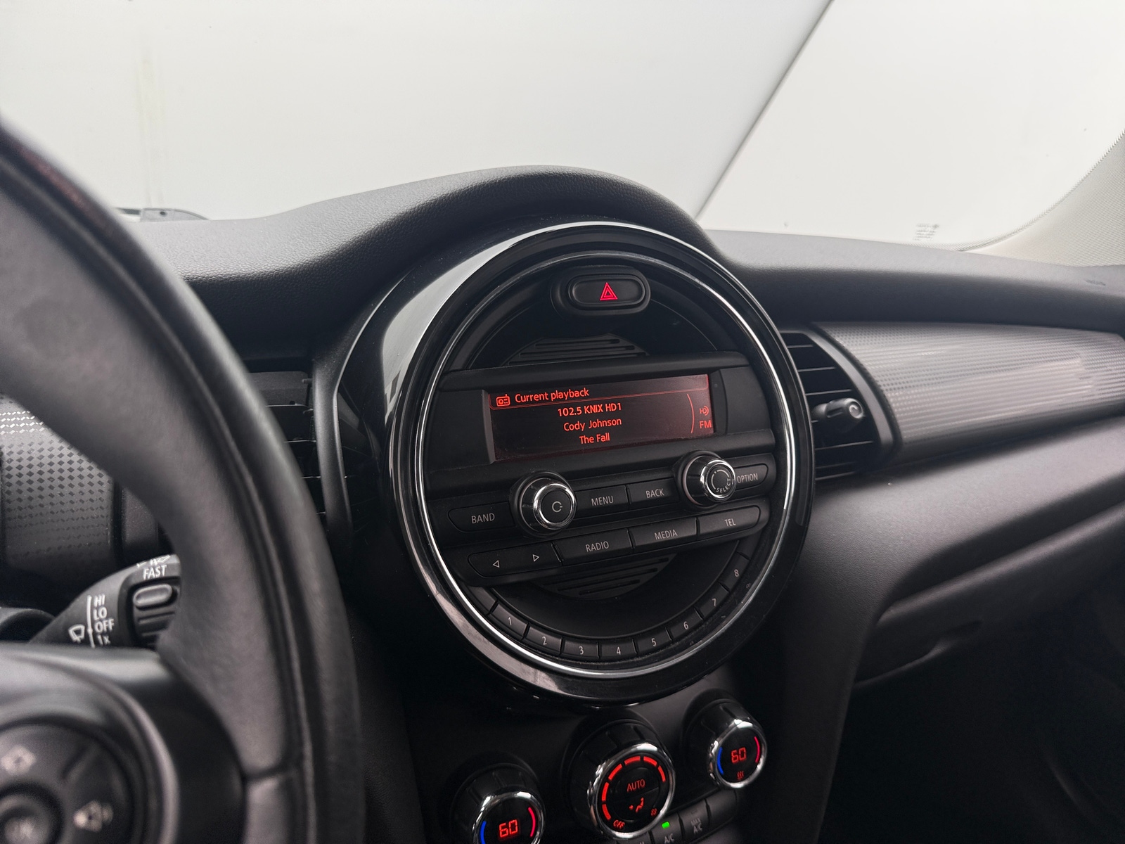 Thumbnail: 2015 MINI Cooper Hardtop - 4