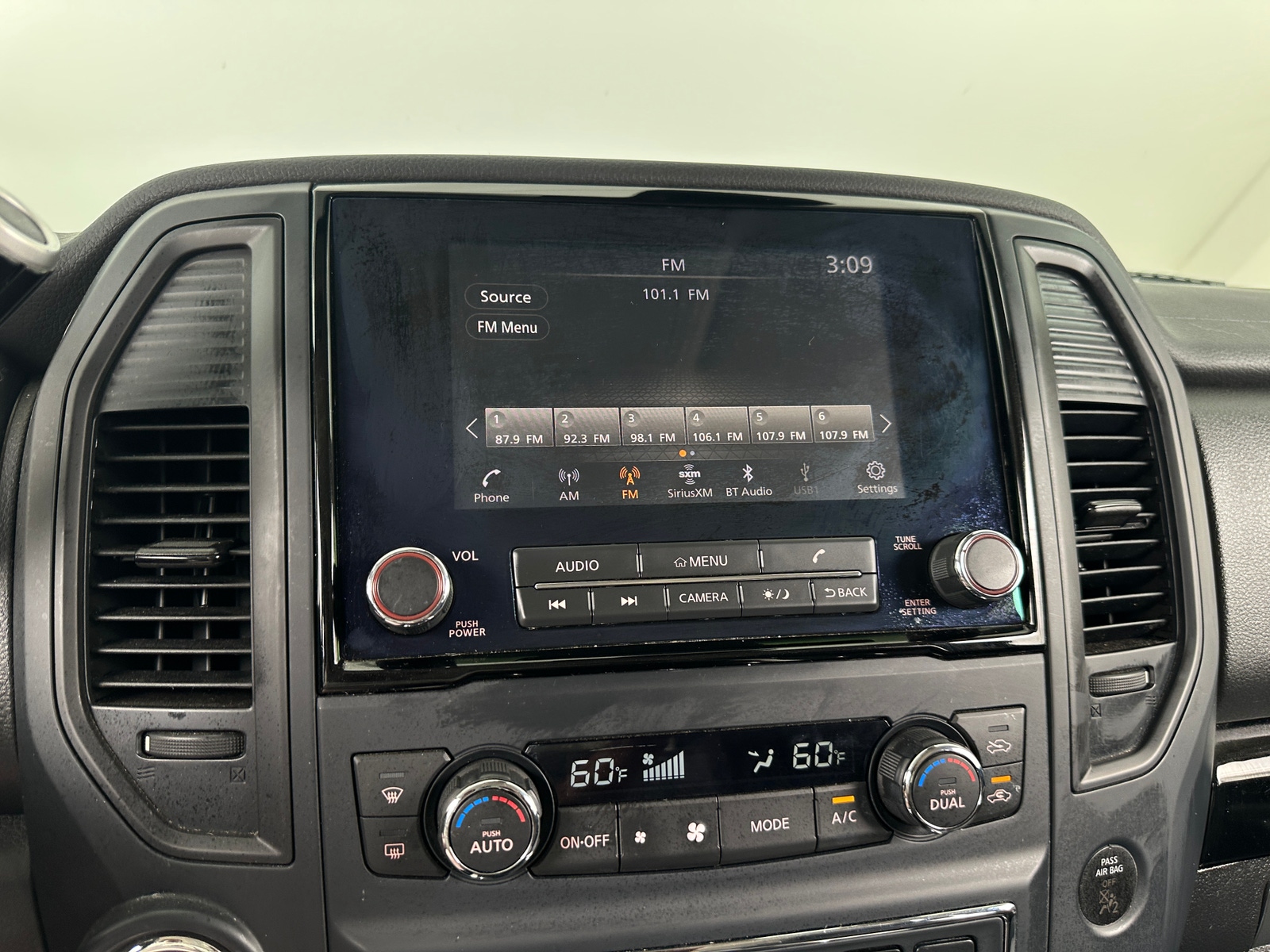 Thumbnail: 2024 Nissan Titan - 4