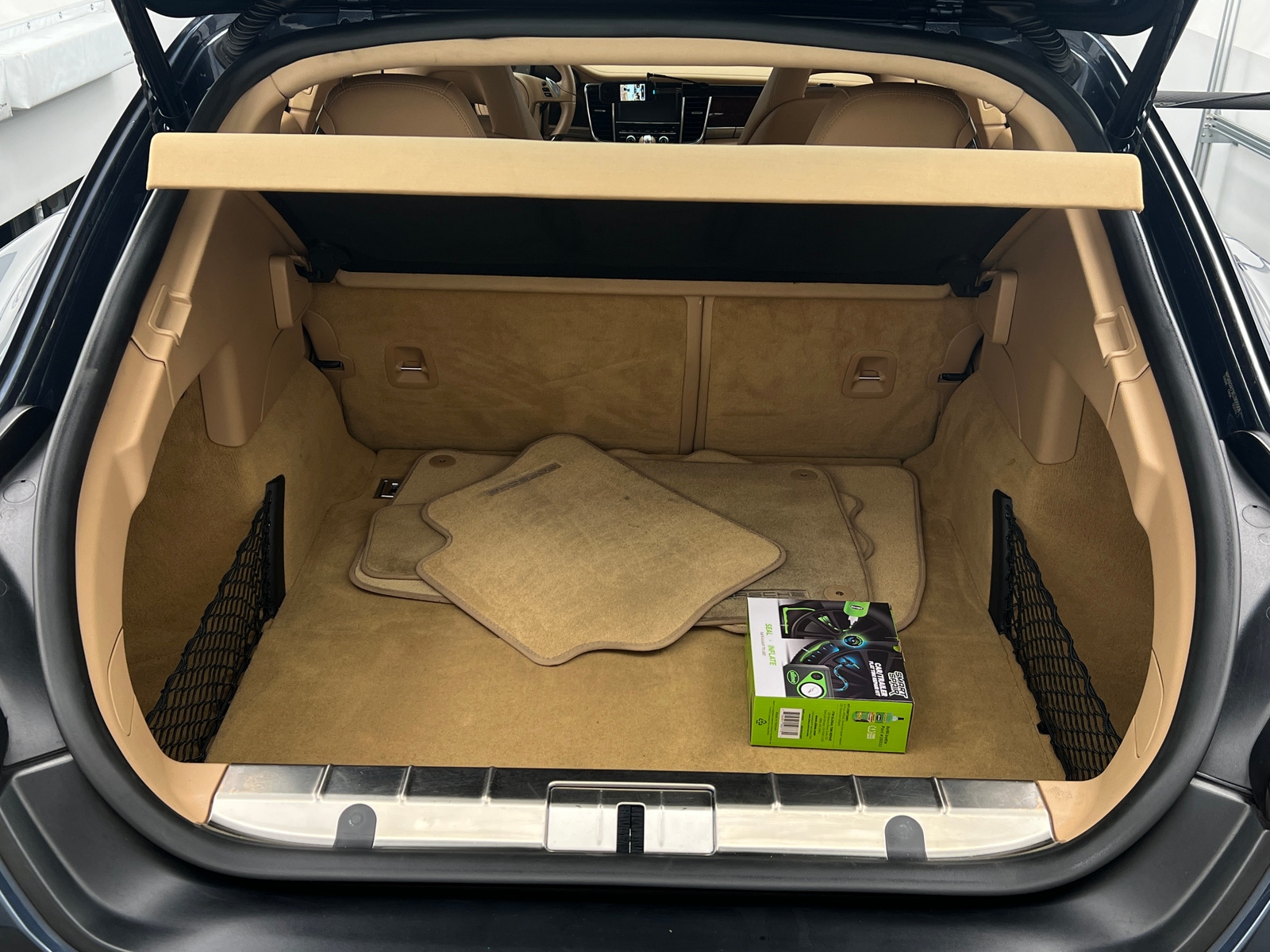 Thumbnail: 2014 Porsche Panamera - 6