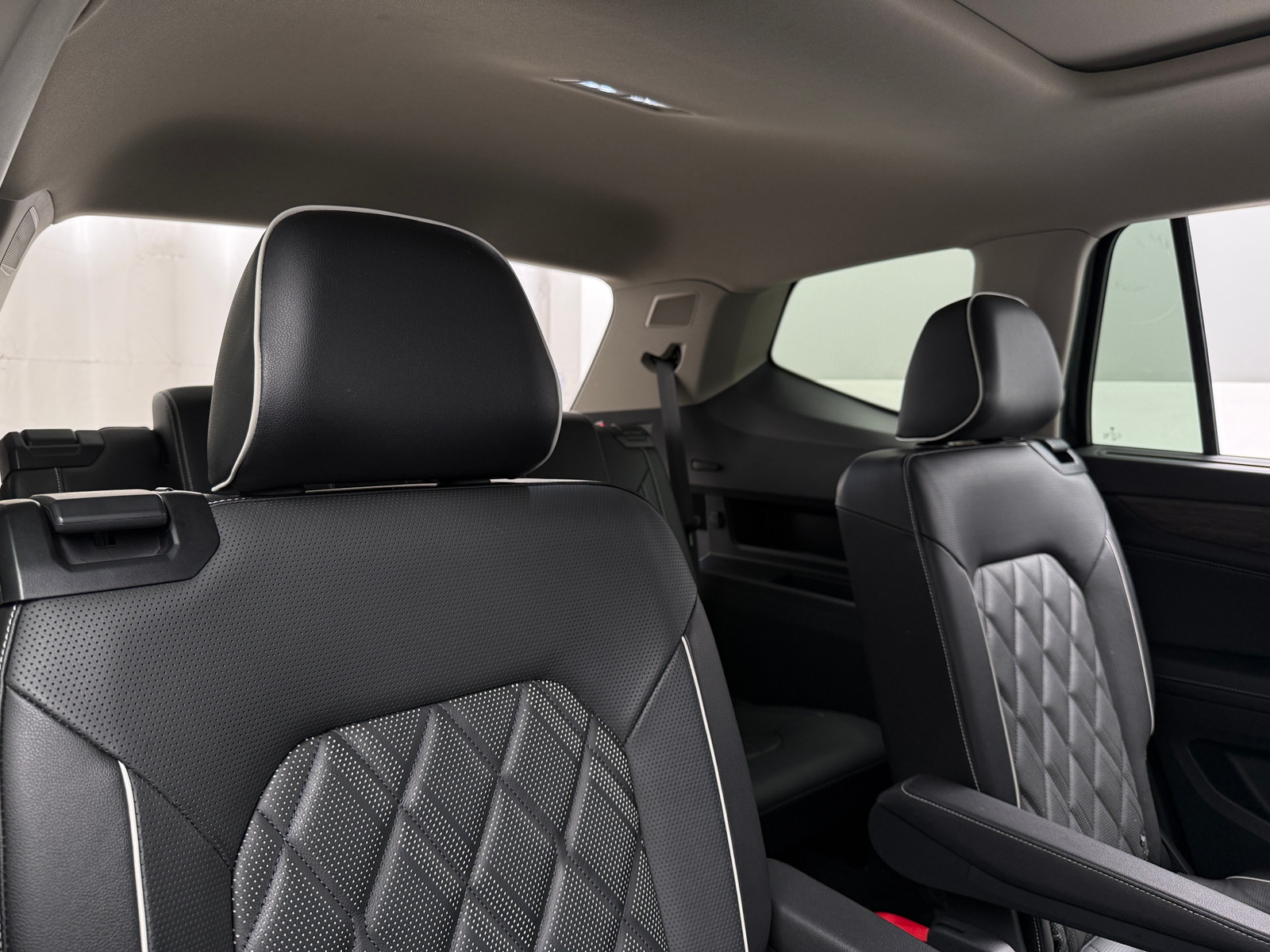 Thumbnail: 2024 Volkswagen Atlas - 5