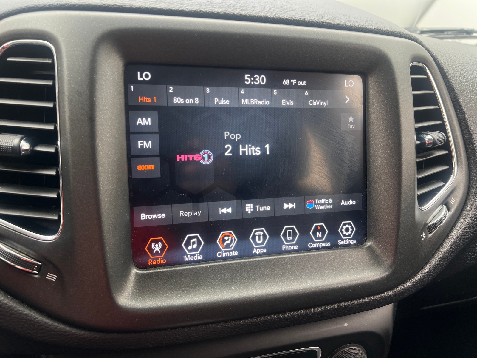 Thumbnail: 2020 Jeep Compass - 4