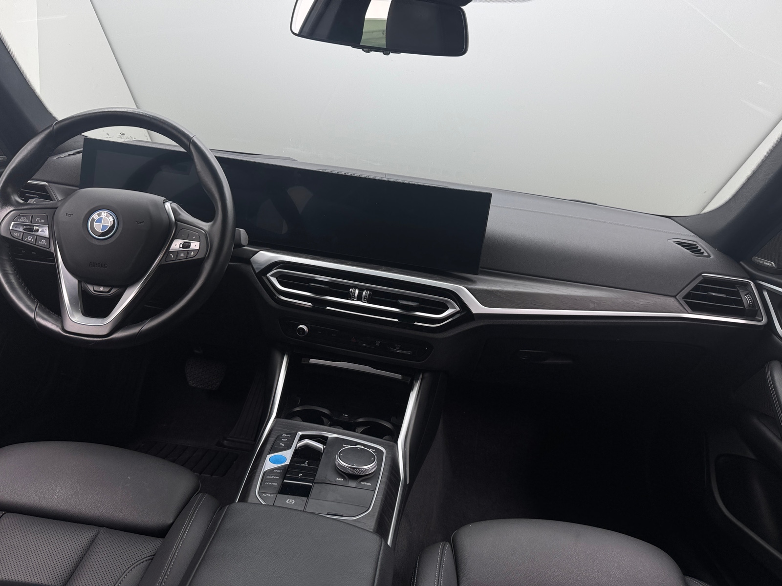 Thumbnail: 2023 BMW i4 - 2