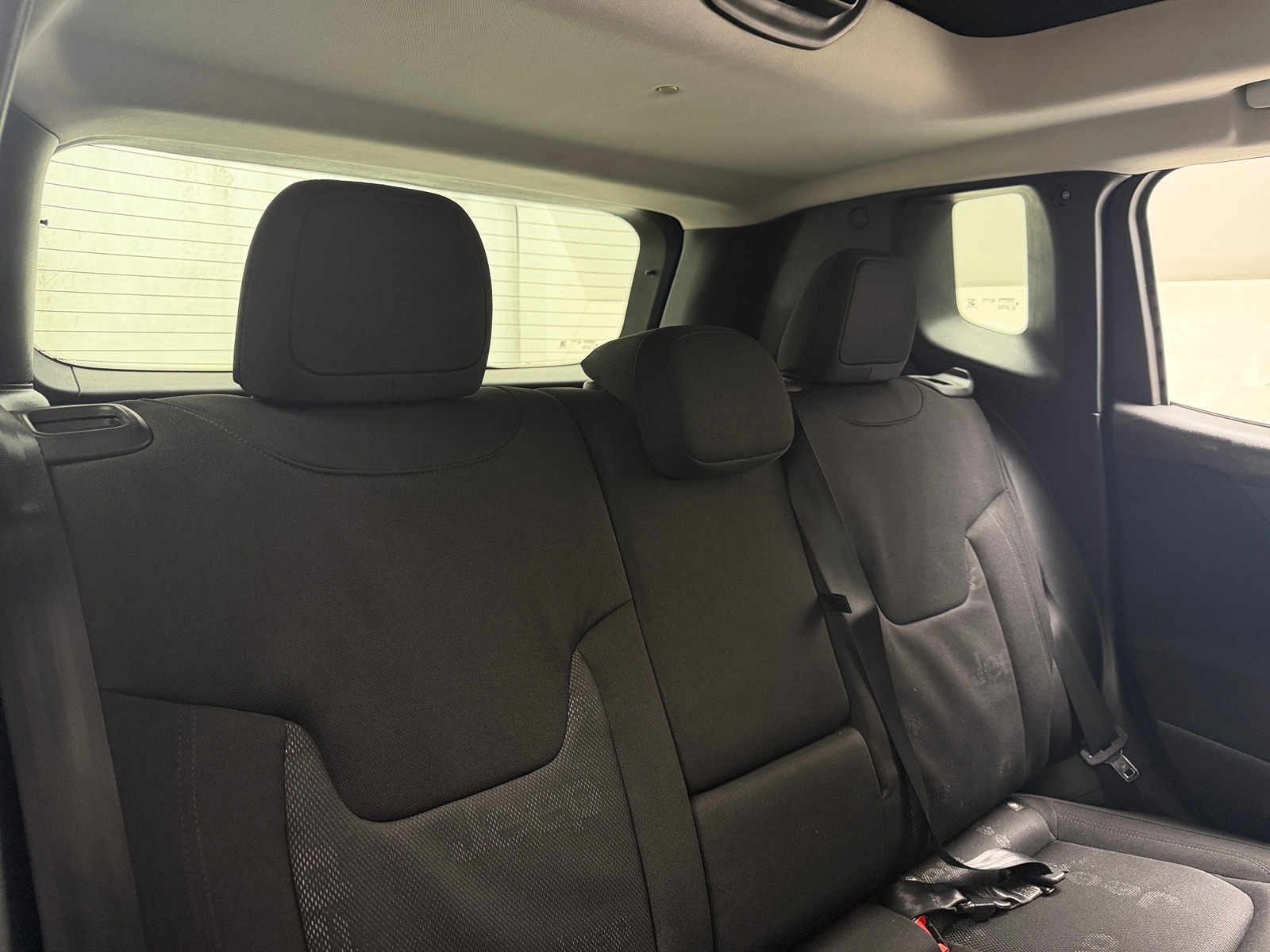 Thumbnail: 2016 Jeep Renegade - 6