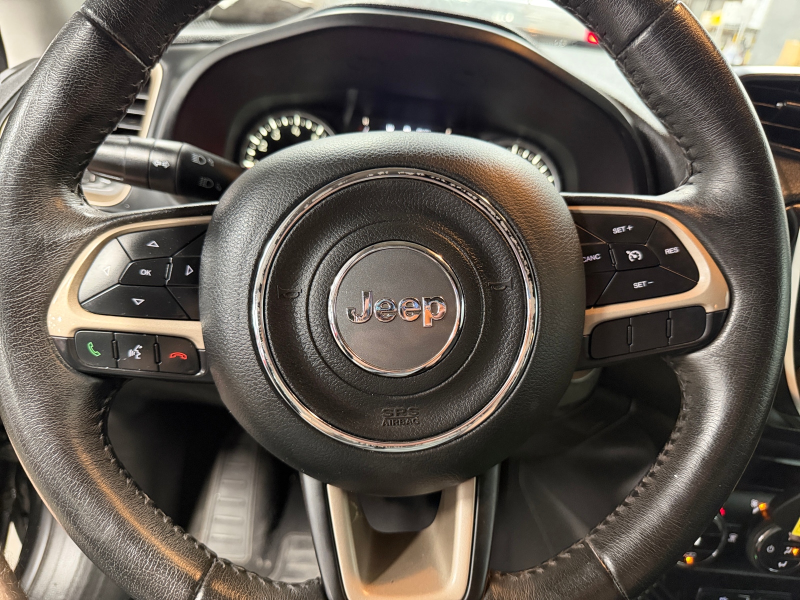 Thumbnail: 2016 Jeep Renegade - 5