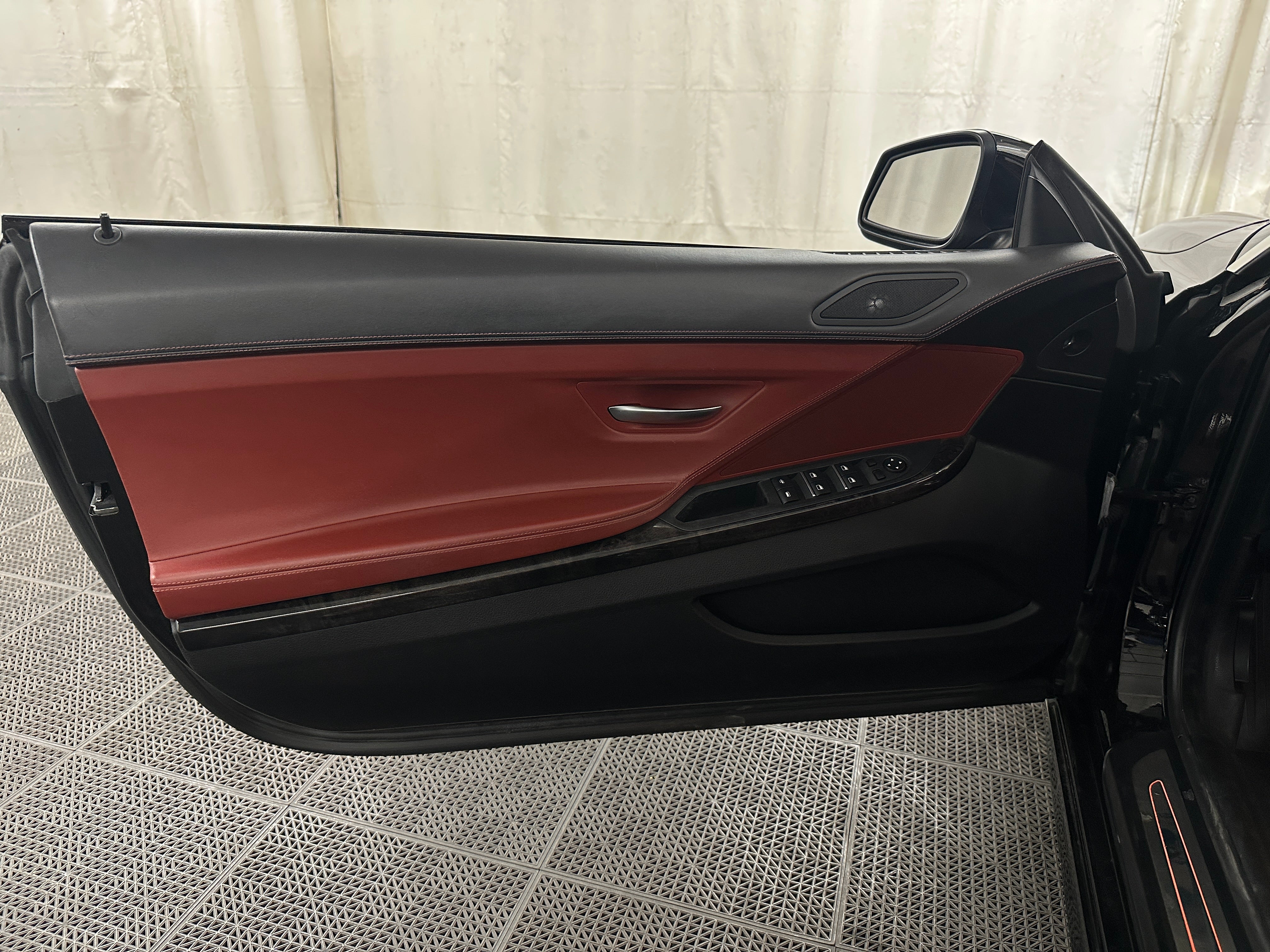 2012 BMW 6 Series 650i - Photo 6