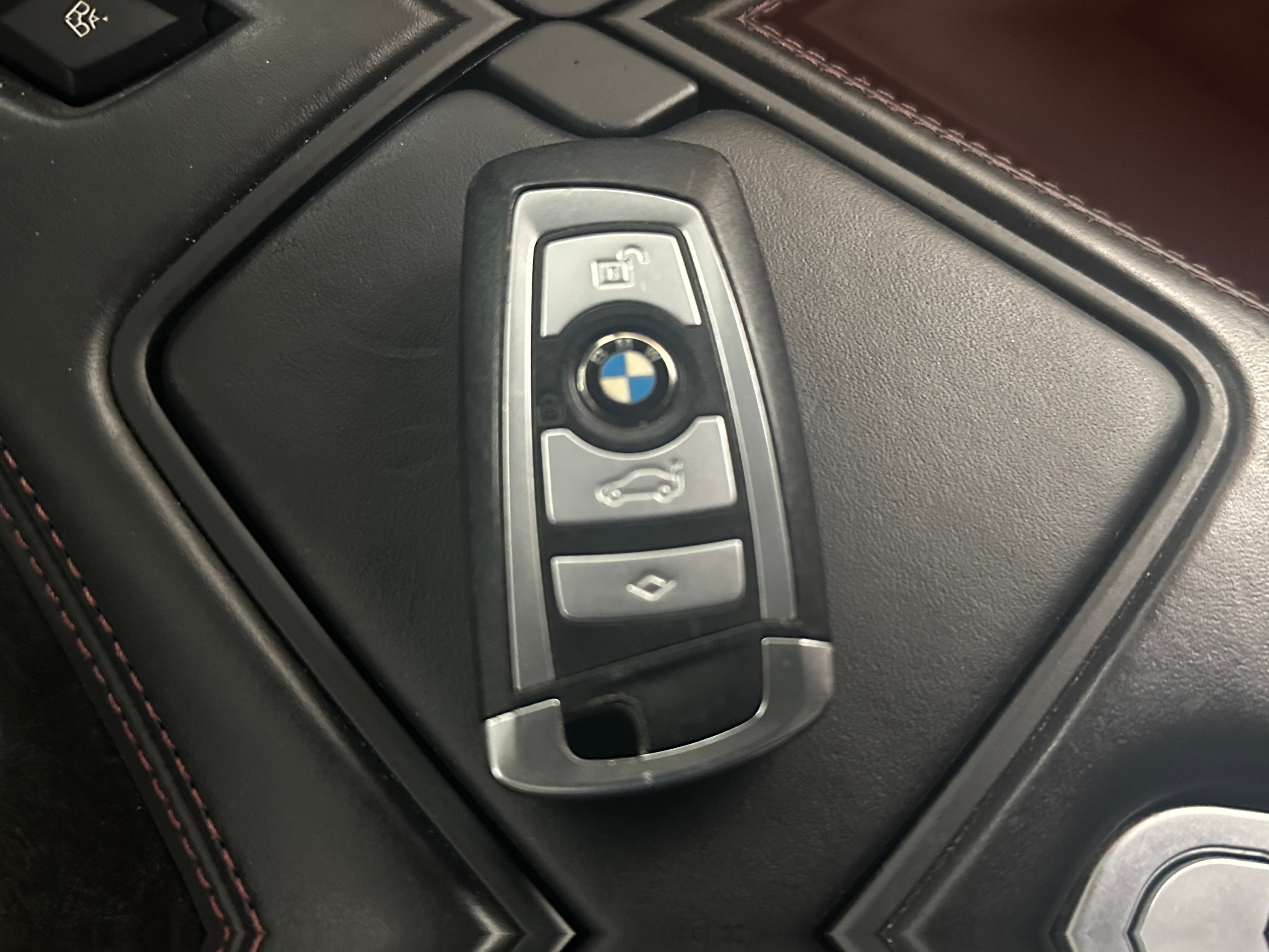 2012 BMW 6 Series 650i - Photo 11