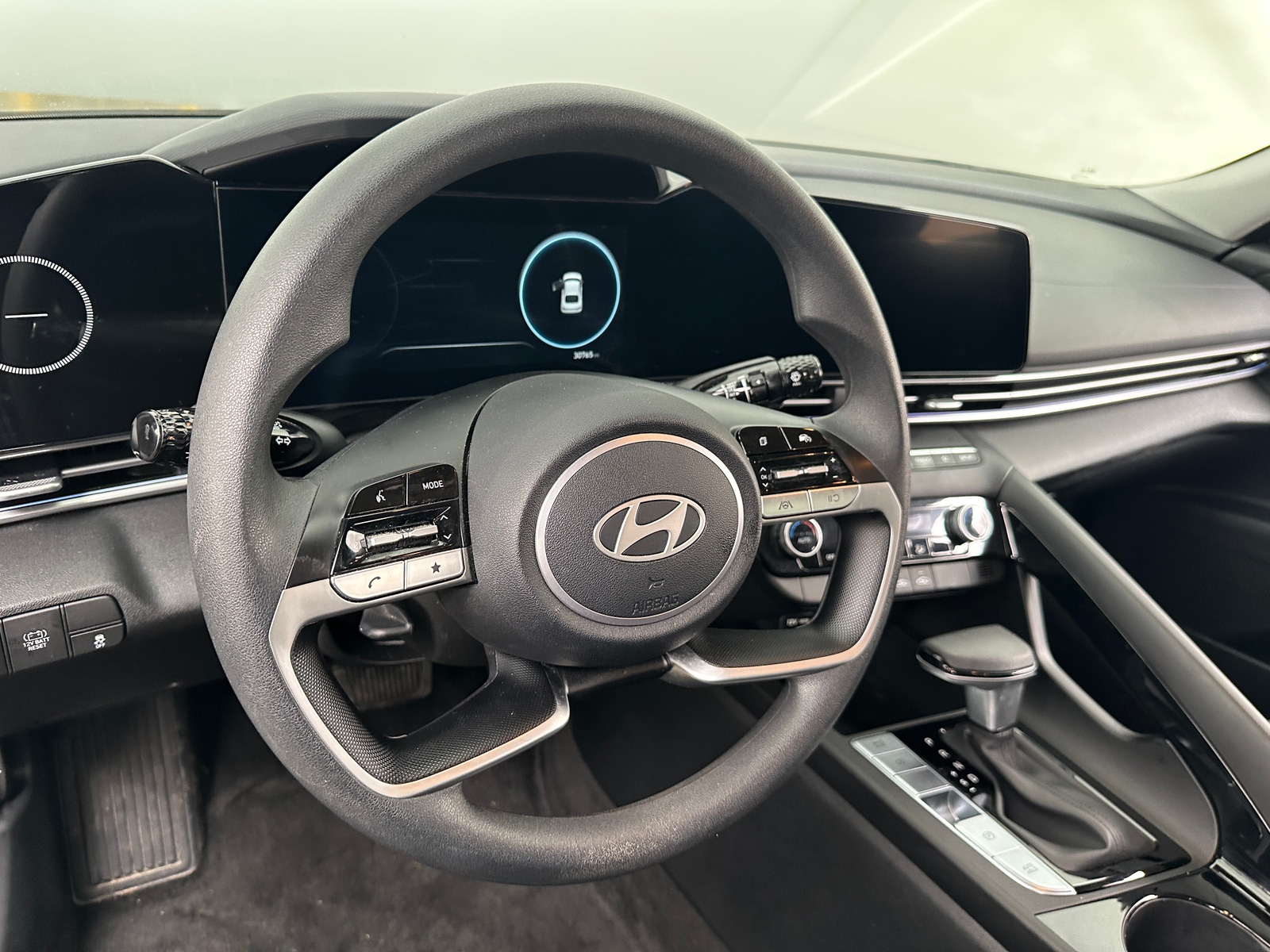 Thumbnail: 2024 Hyundai Elantra - 5