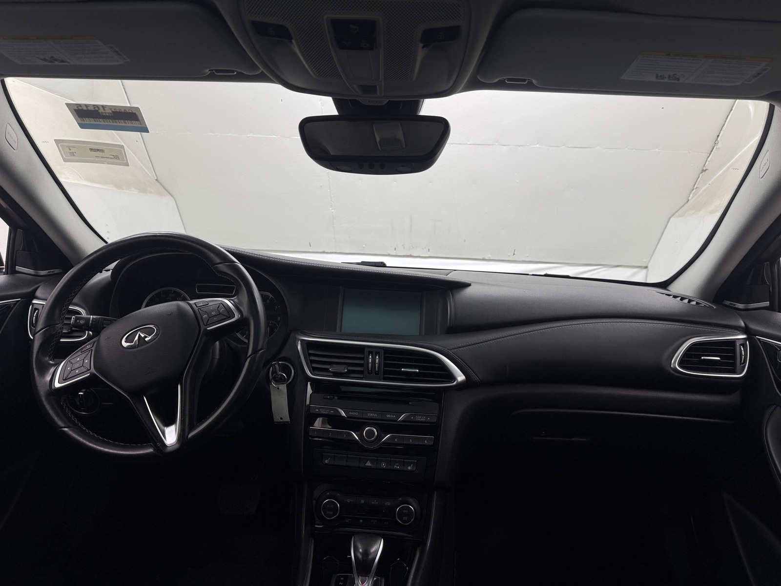 Thumbnail: 2017 INFINITI QX30 - 2