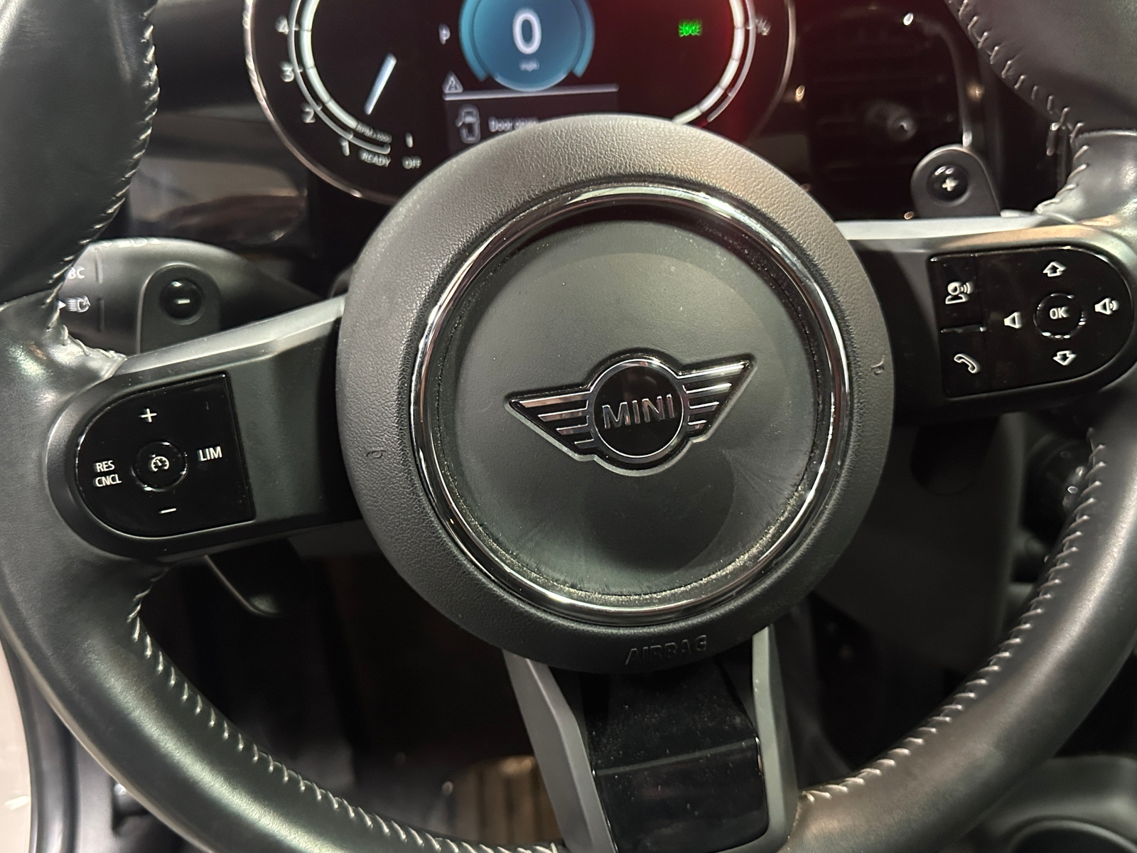 Thumbnail: 2023 MINI Cooper Hardtop - 4